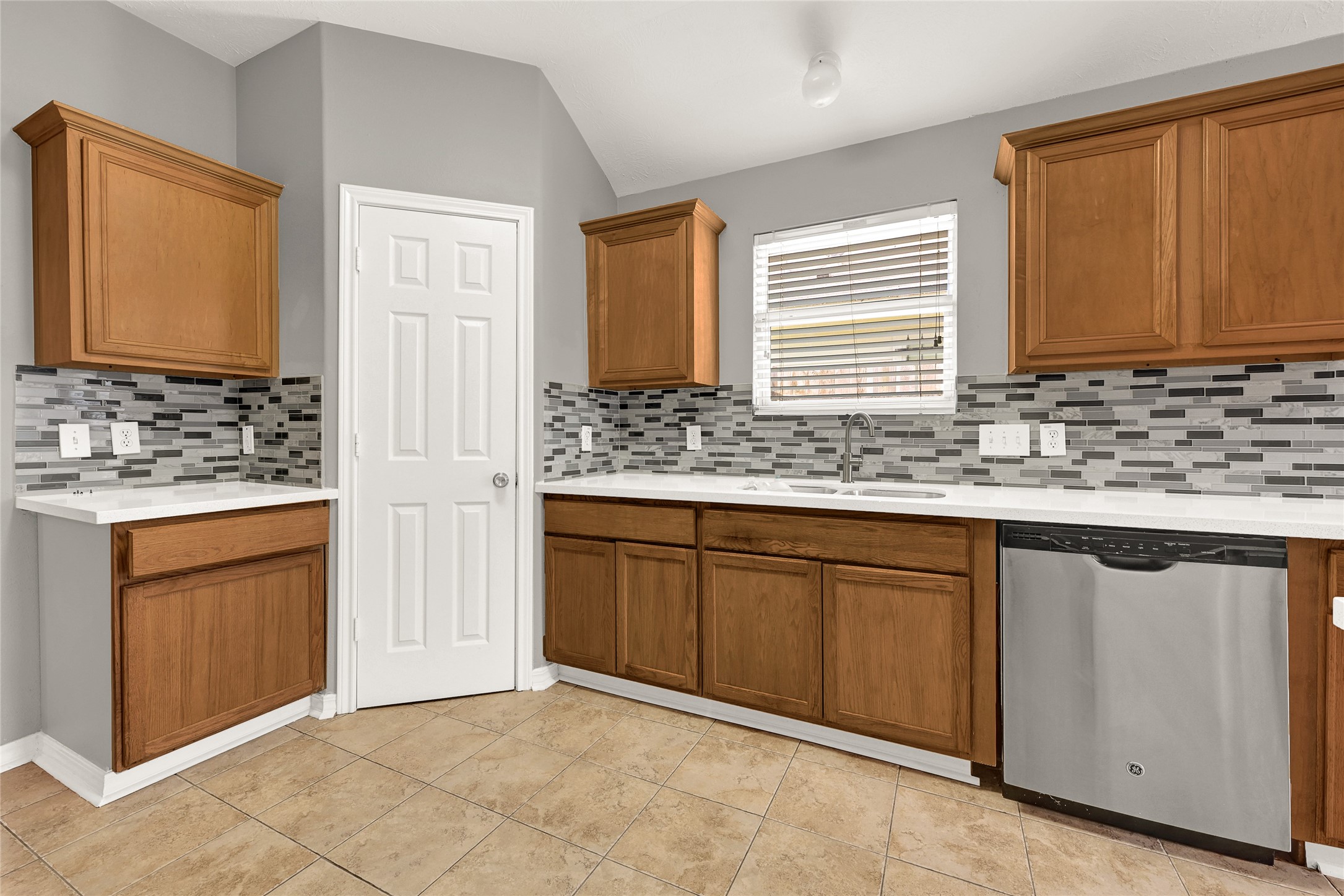 21630 Trilby Way Property Photo 7