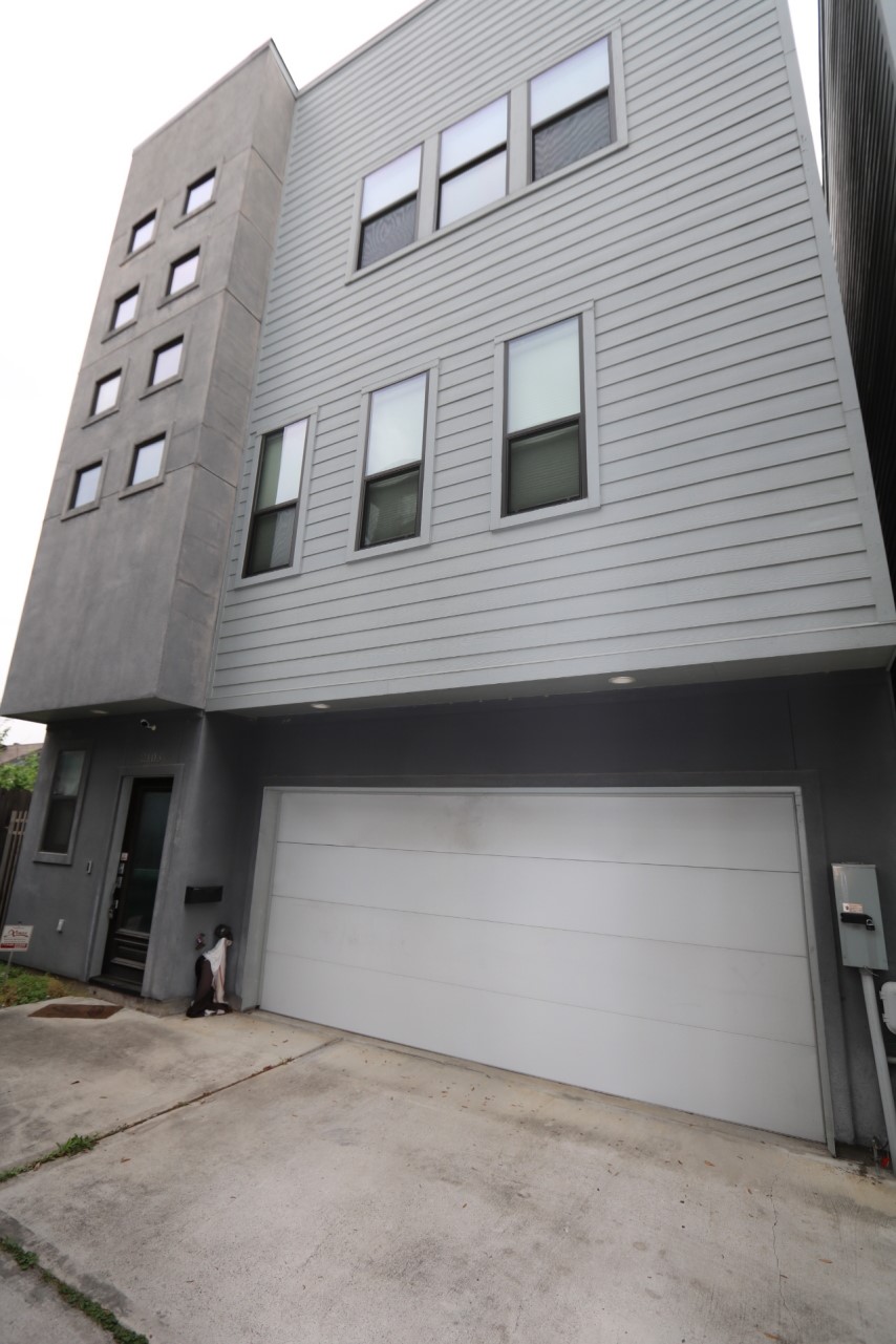 2103 Hadley Street Property Photo 1