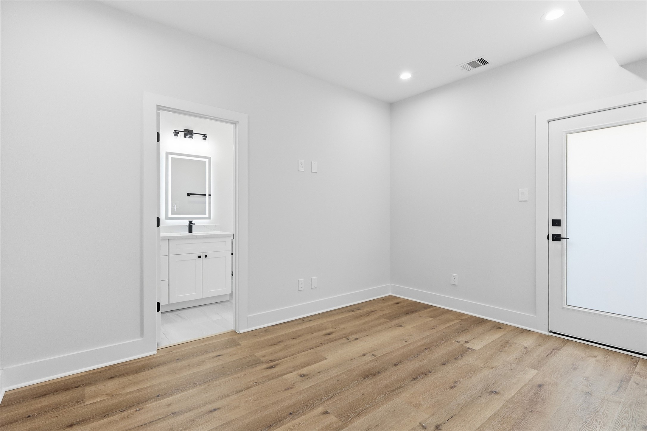 9405 Hammerly Boulevard B Property Photo 5