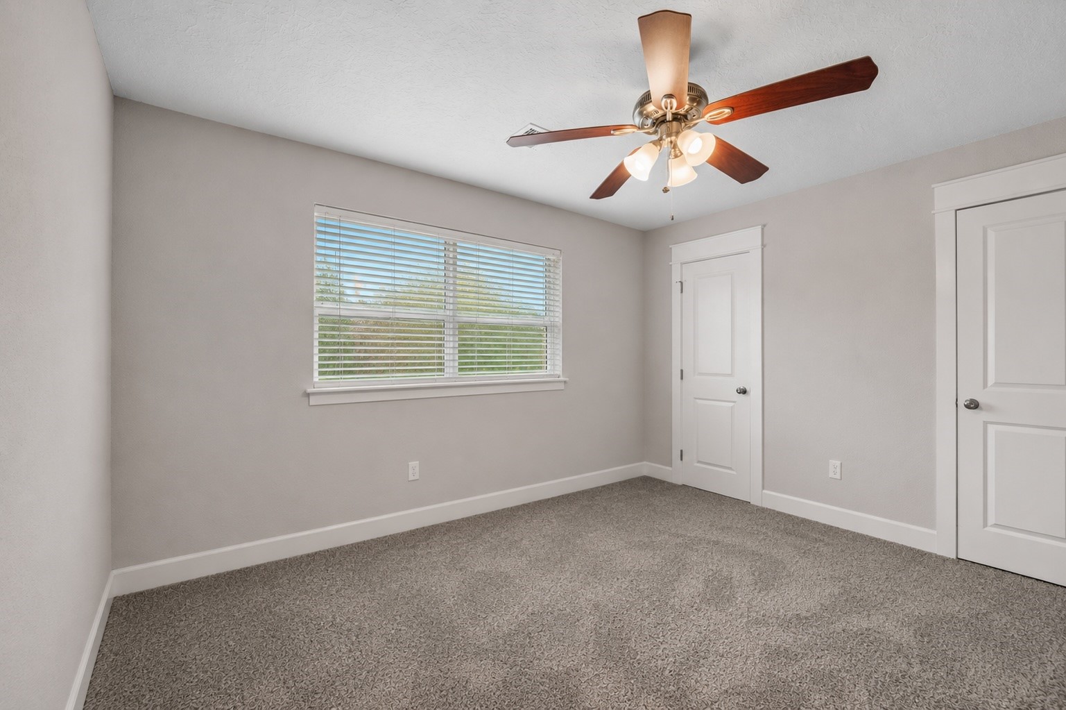 11910 Mullins Drive Property Photo 22