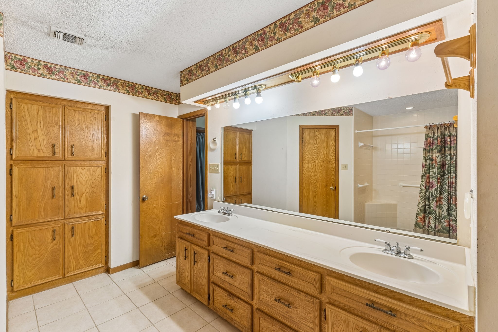 5455 N Us-77 Property Photo 32
