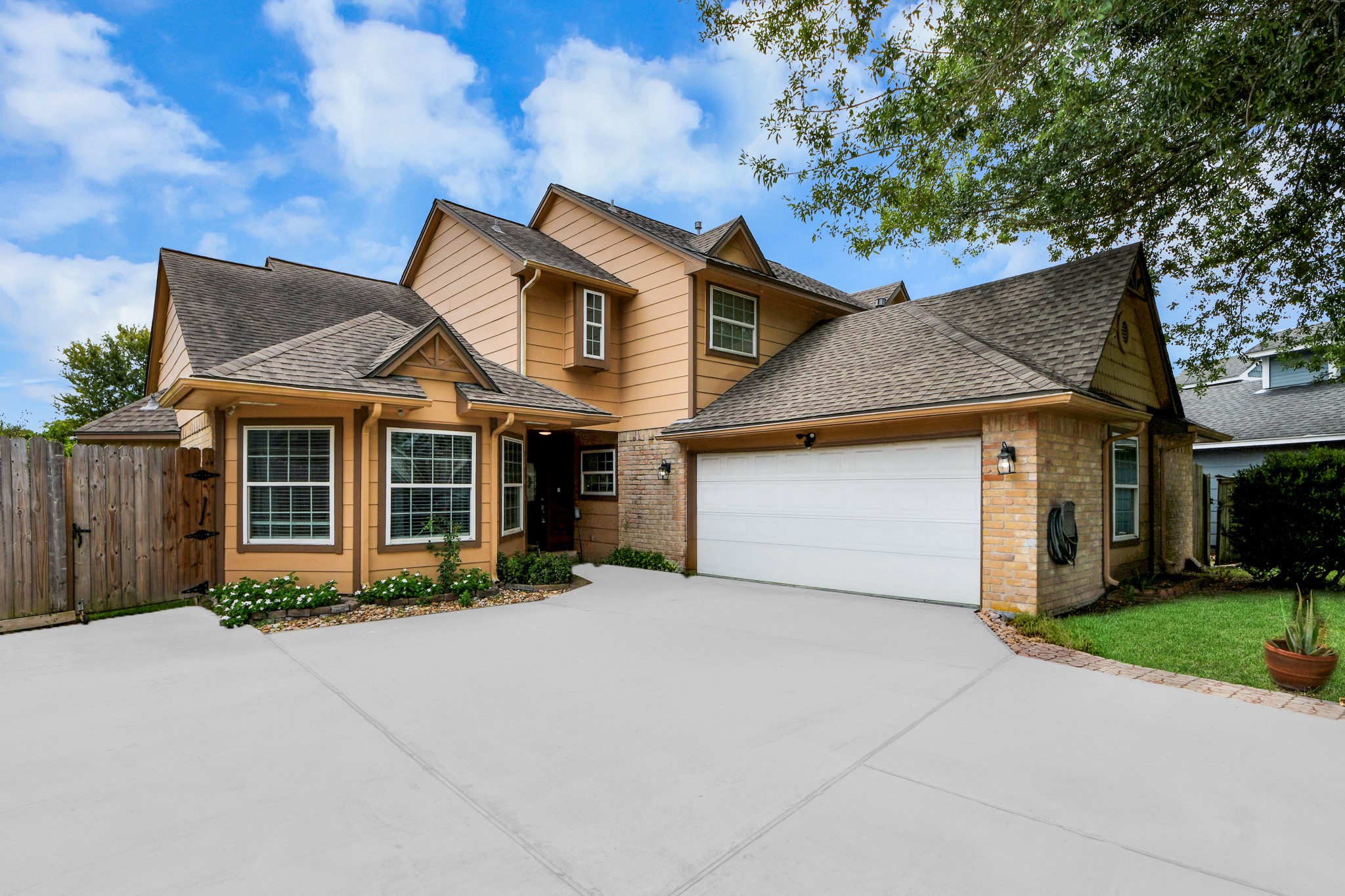 12303 Gambit Dr Property Photo 6
