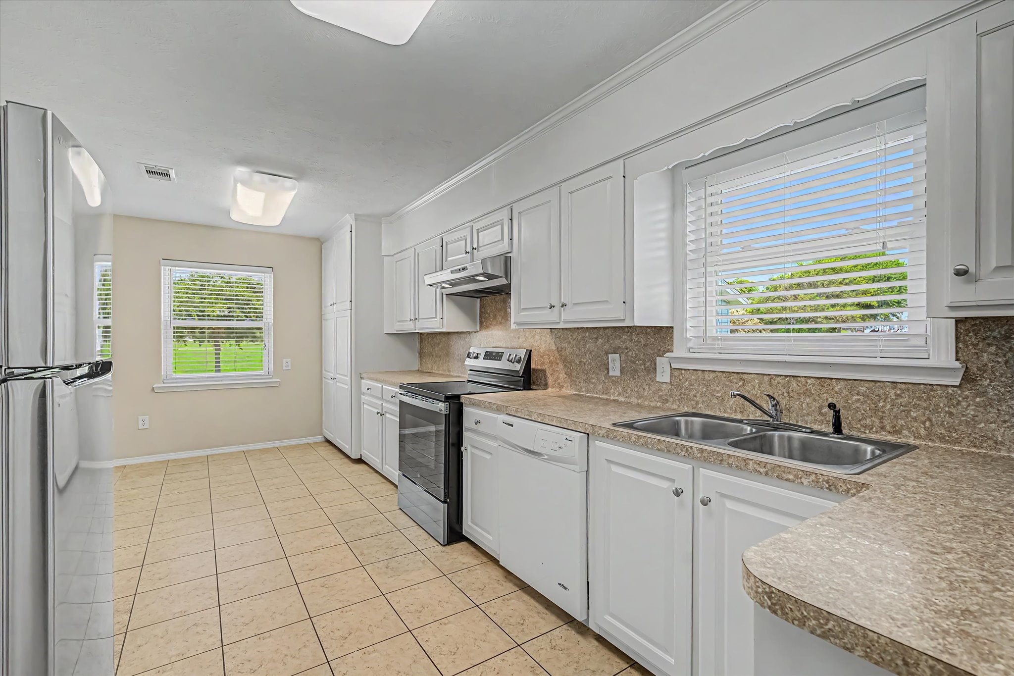 827 Pickney Avenue Property Photo 13