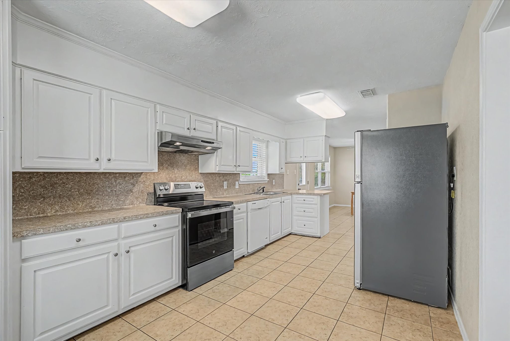 827 Pickney Avenue Property Photo 14