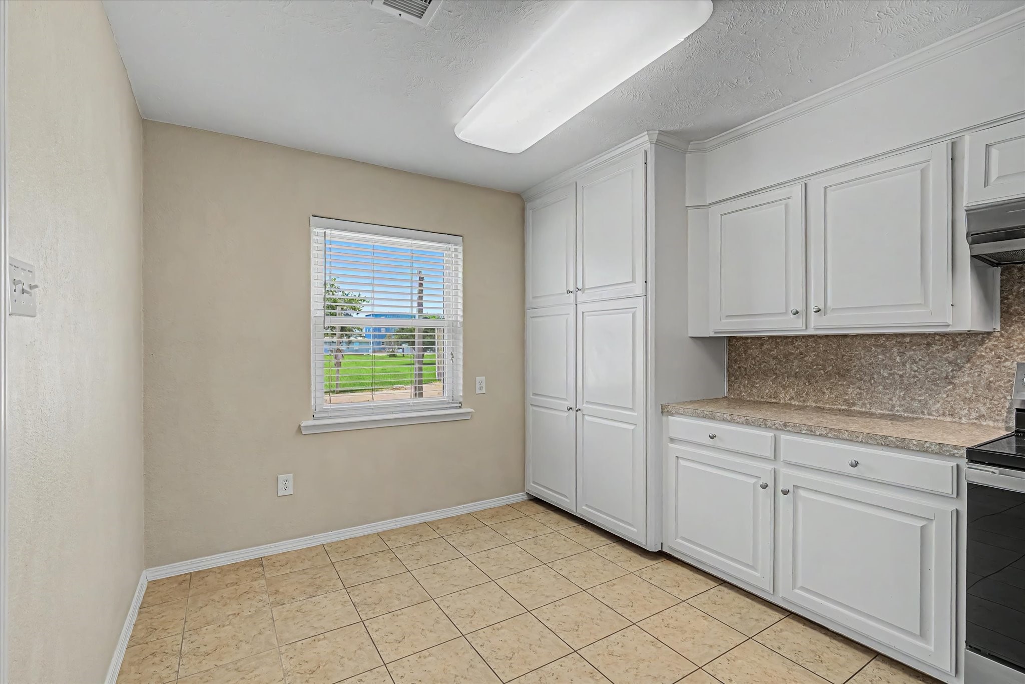 827 Pickney Avenue Property Photo 17