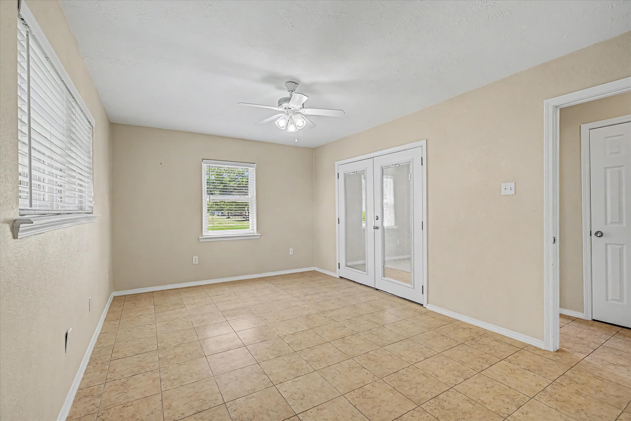 827 Pickney Avenue Property Photo 18