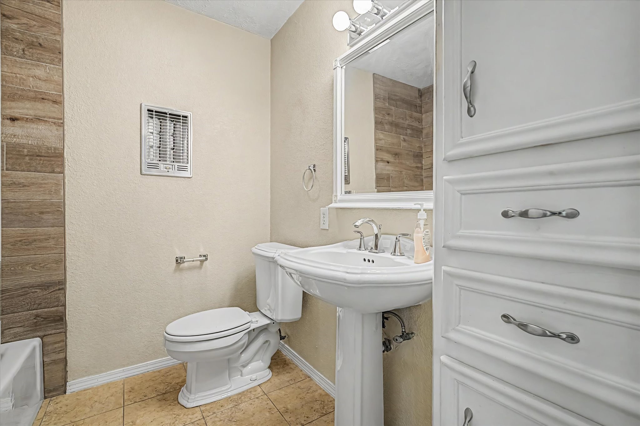 827 Pickney Avenue Property Photo 26