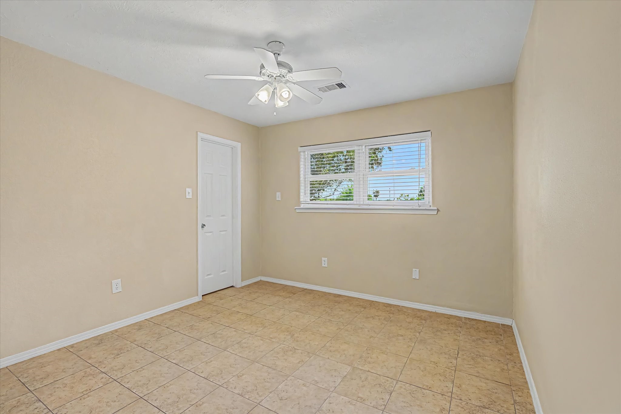 827 Pickney Avenue Property Photo 29