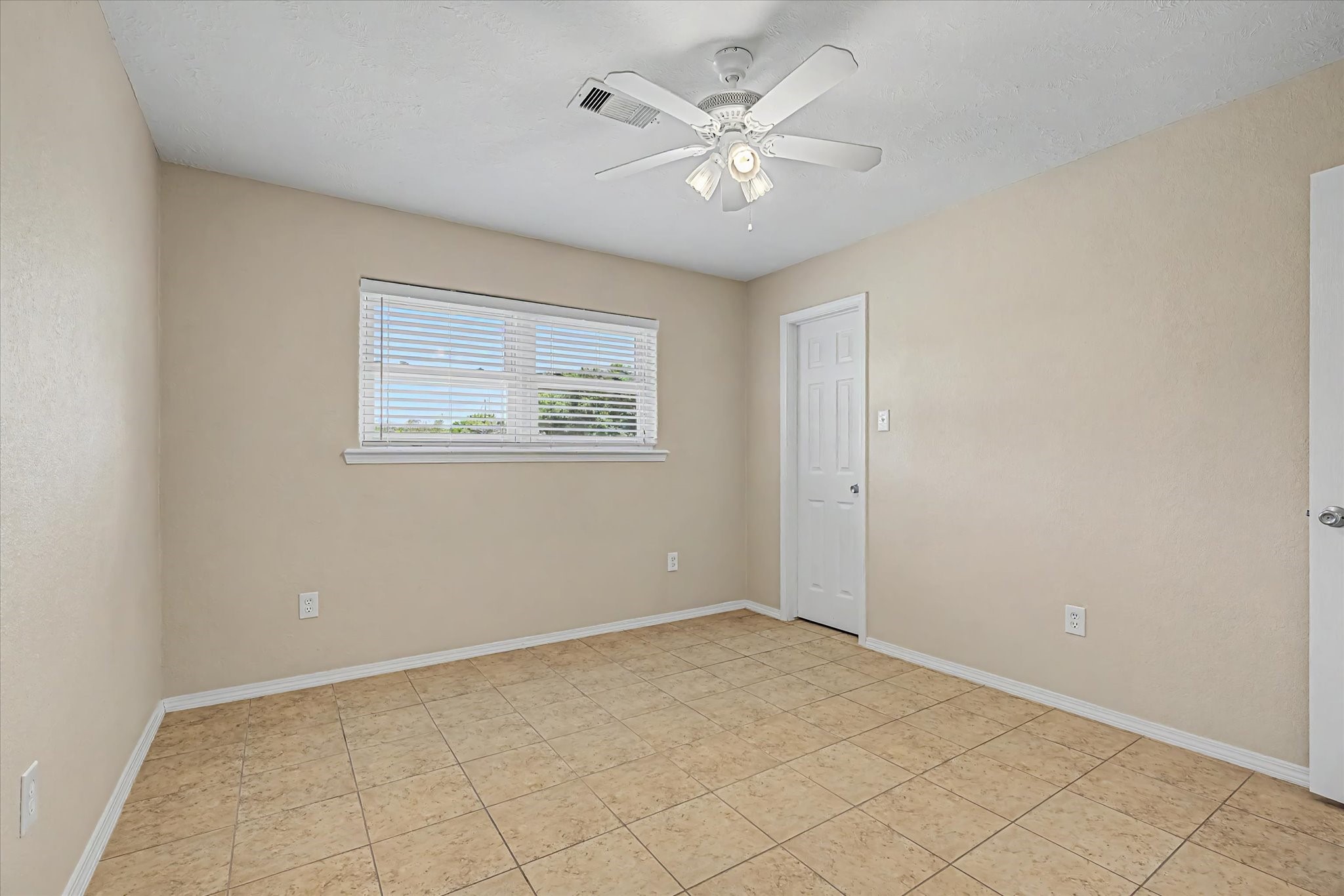 827 Pickney Avenue Property Photo 31