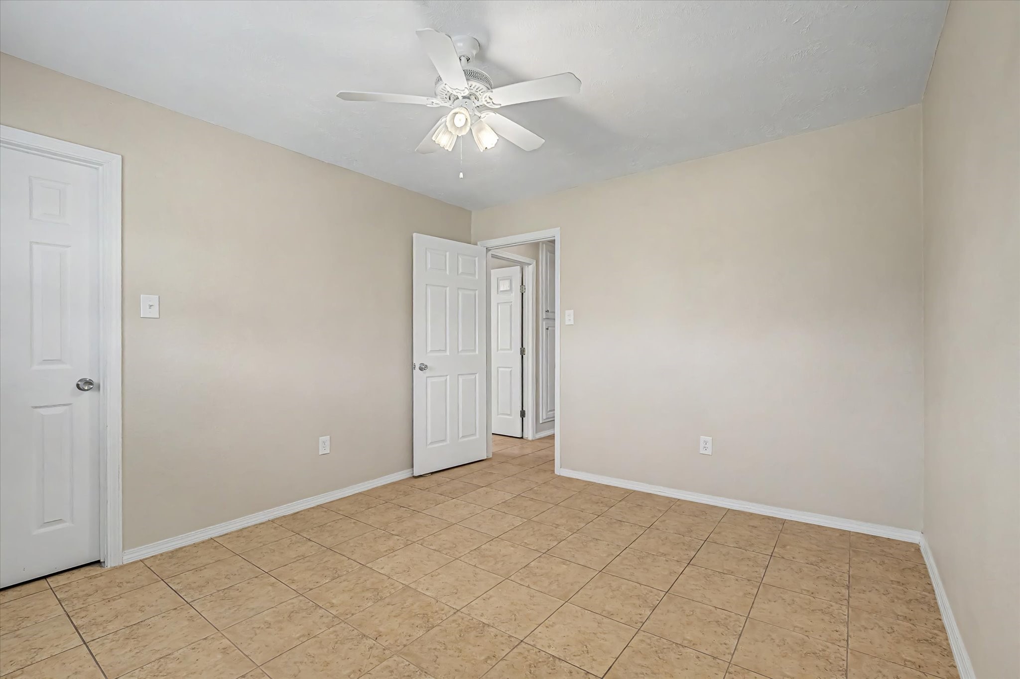 827 Pickney Avenue Property Photo 32