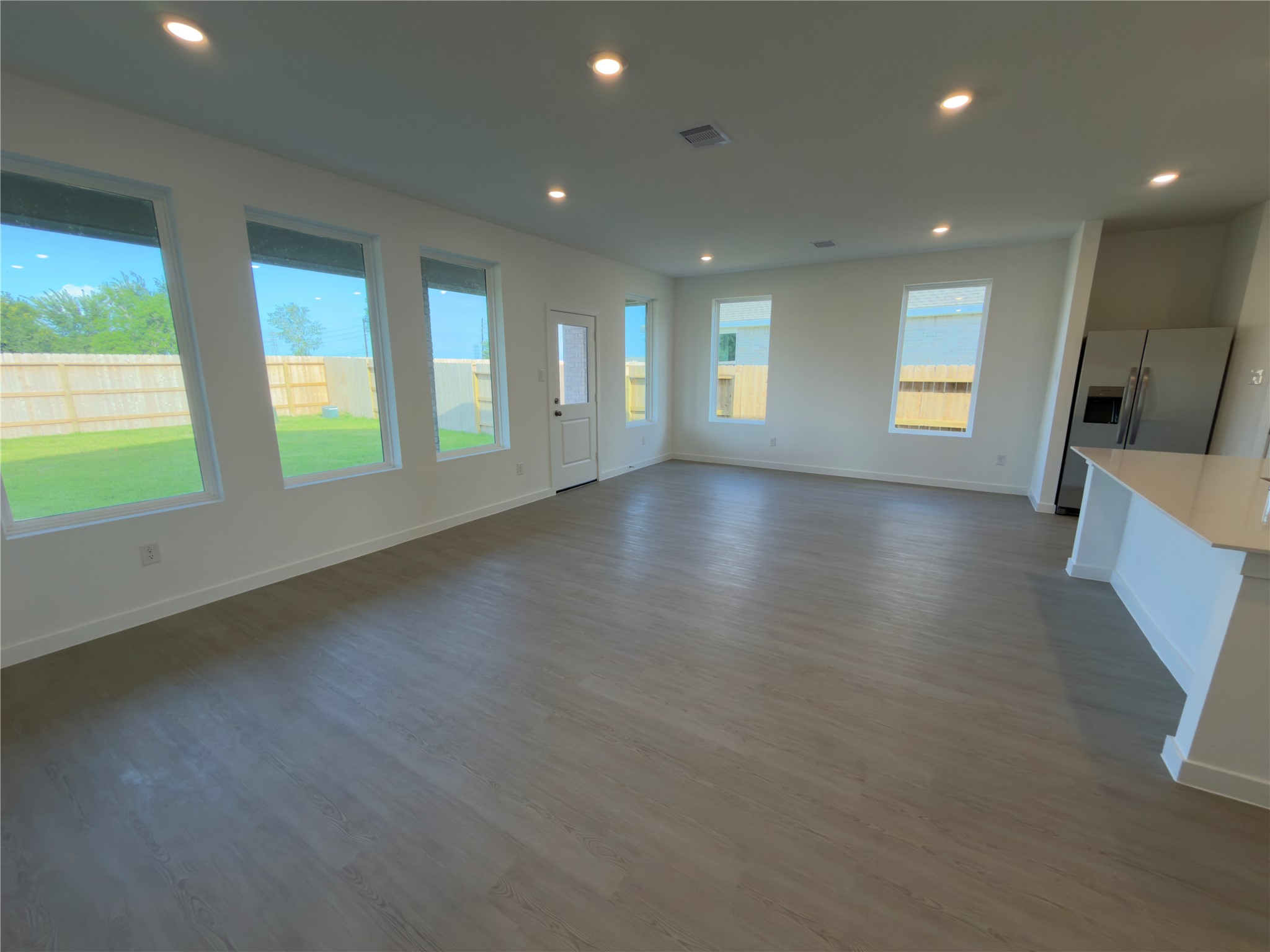 7919 Evening Emerald Drive Property Photo 8