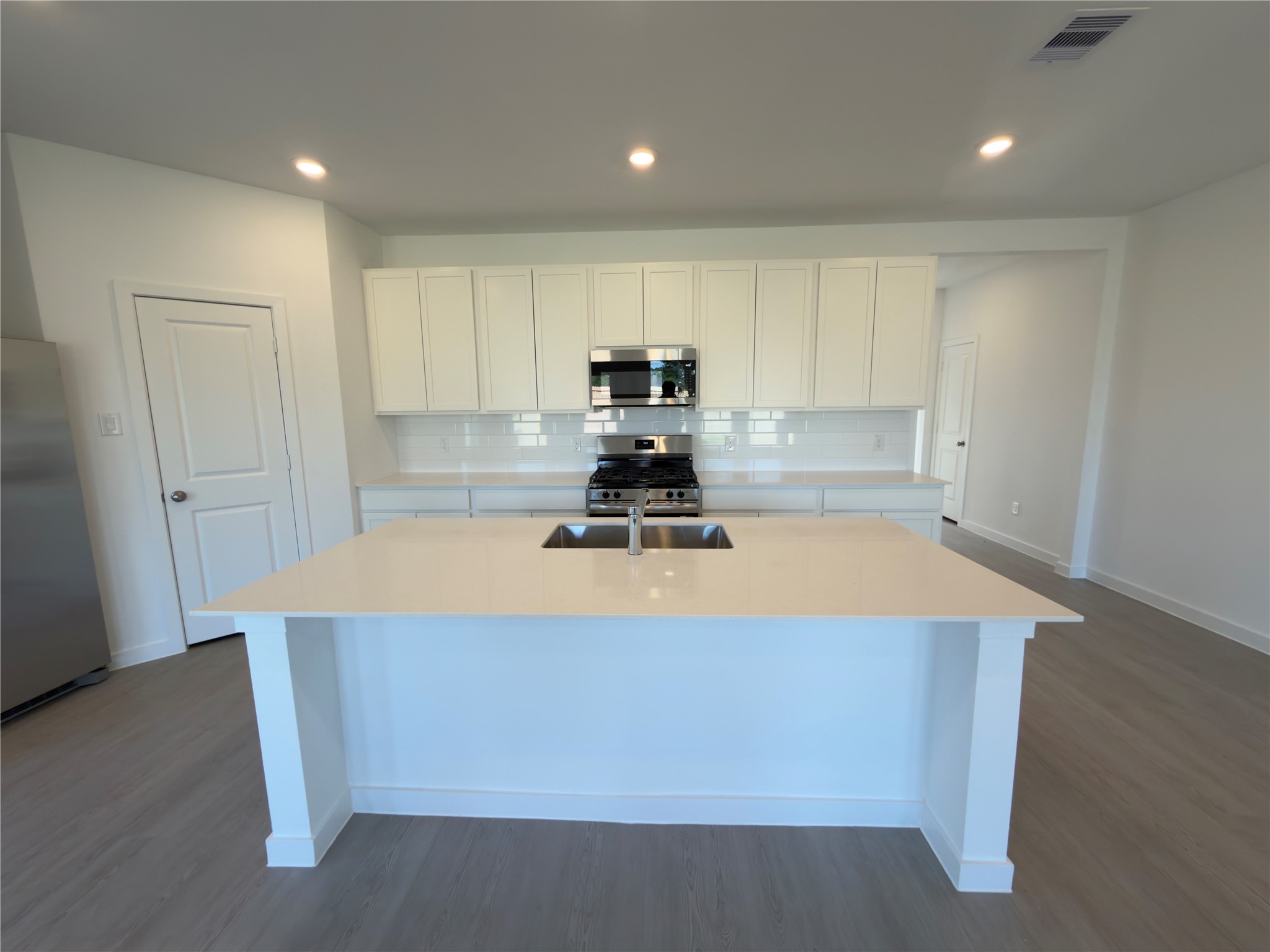 7919 Evening Emerald Drive Property Photo 12