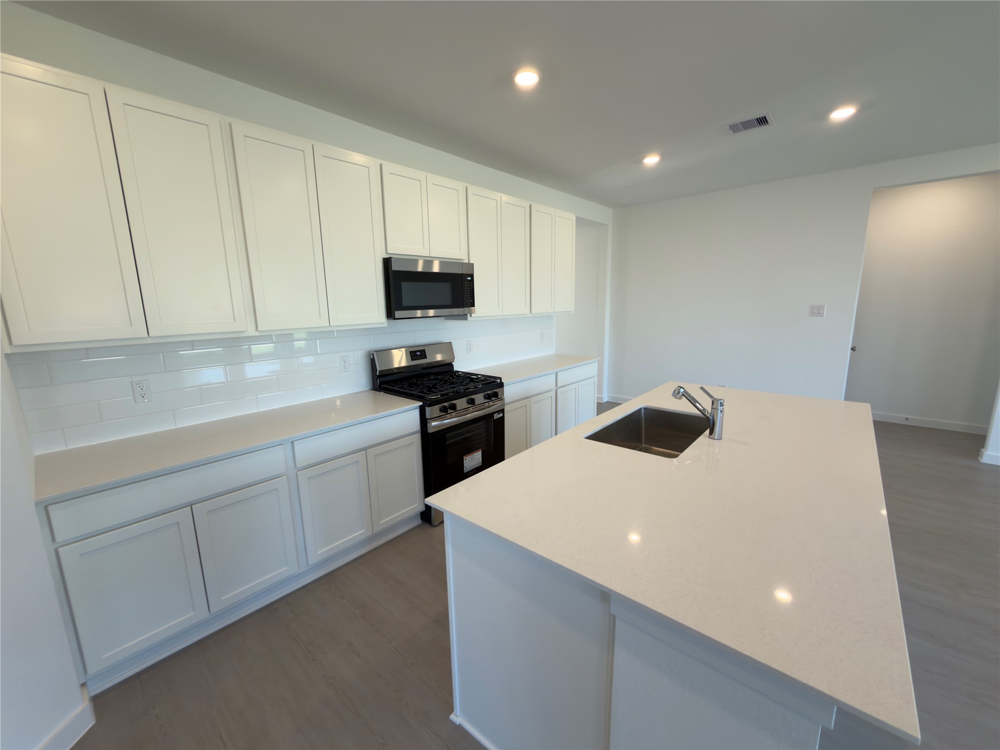 7919 Evening Emerald Drive Property Photo 14