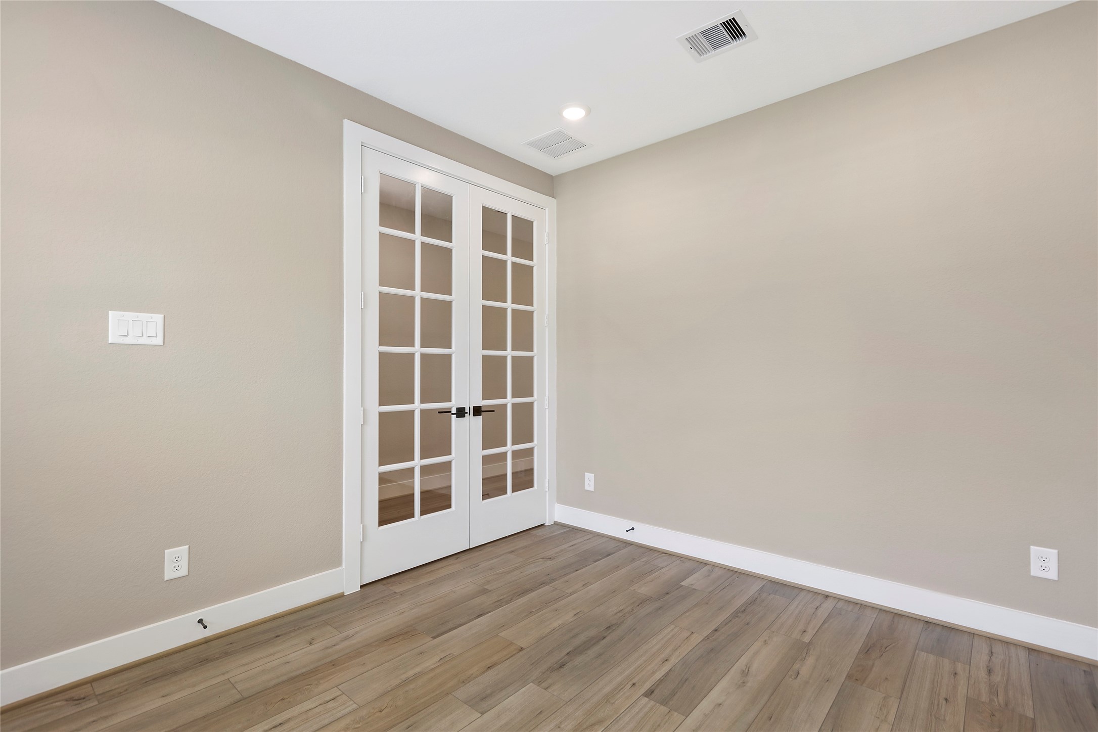 2013 Woodland Pine Court Property Photo 11
