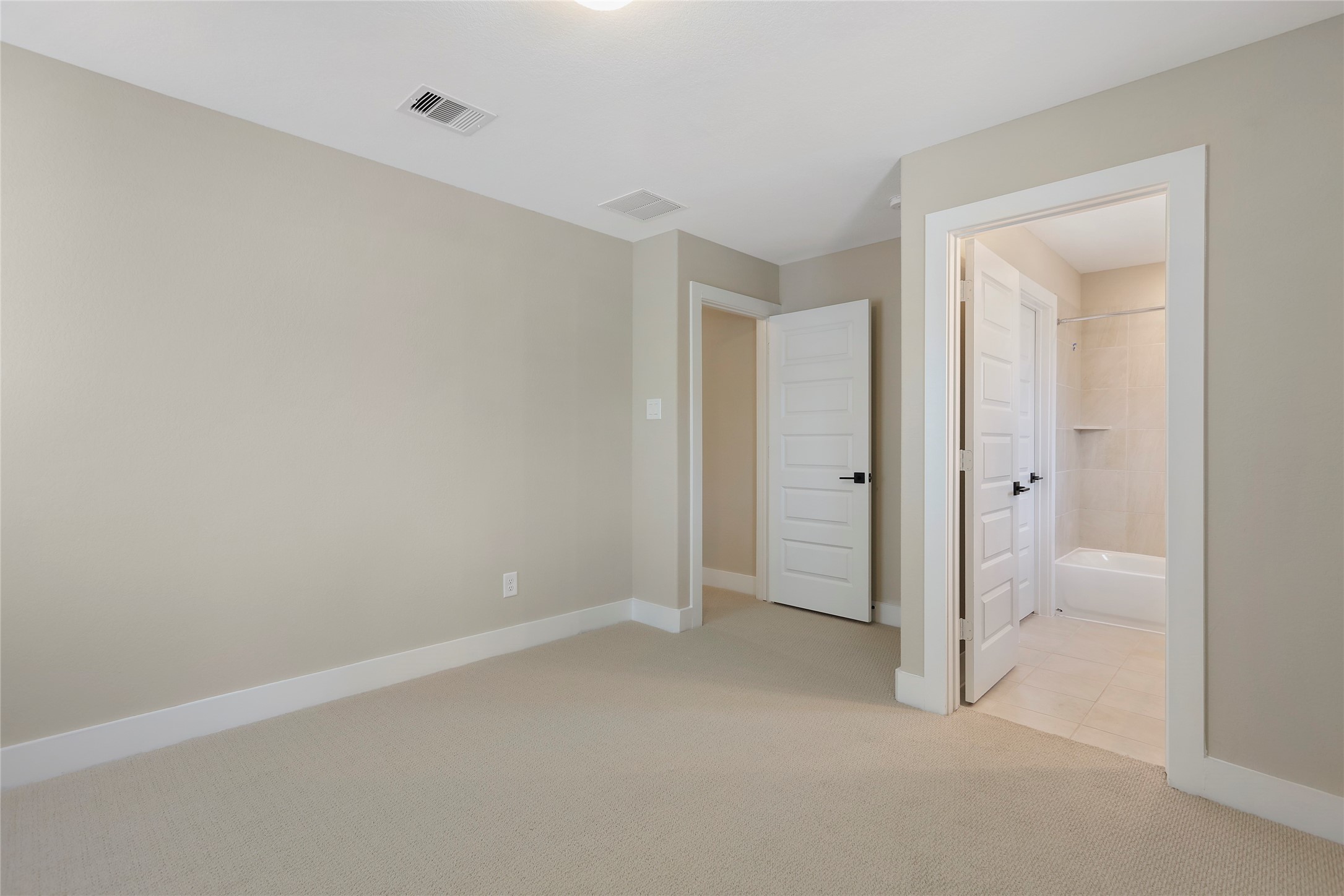 2013 Woodland Pine Court Property Photo 32