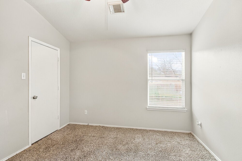20110 Pinto Ridge Drive Property Photo 12