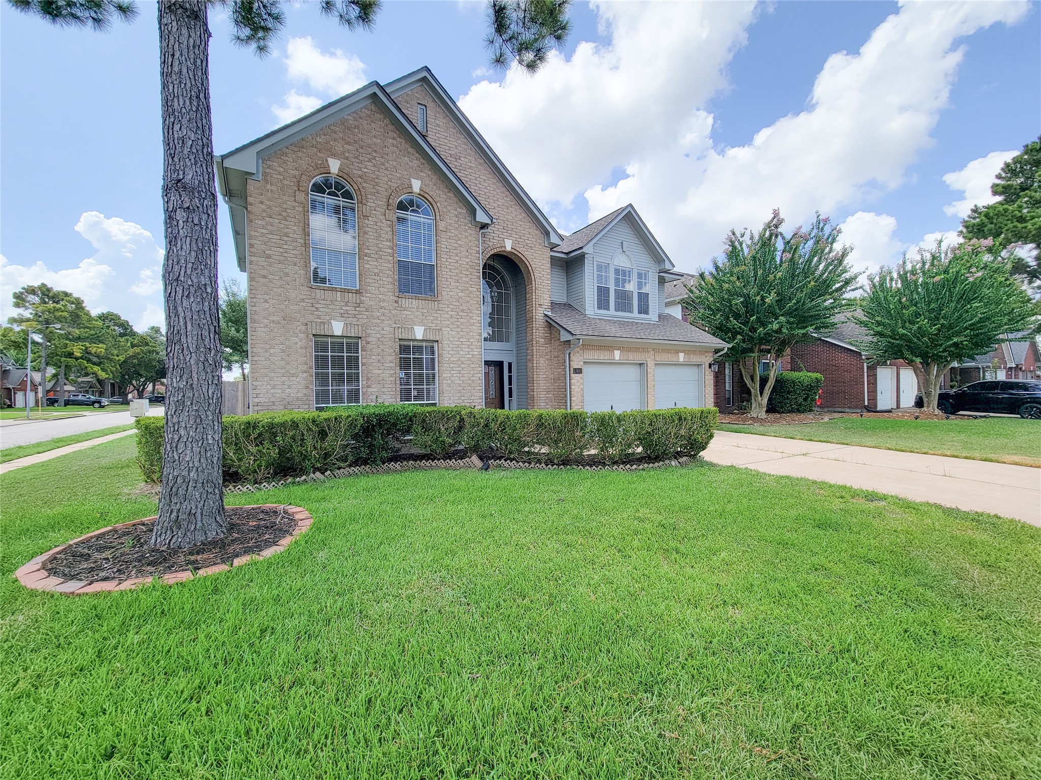 17403 Canyon Knoll Drive Property Photo 2