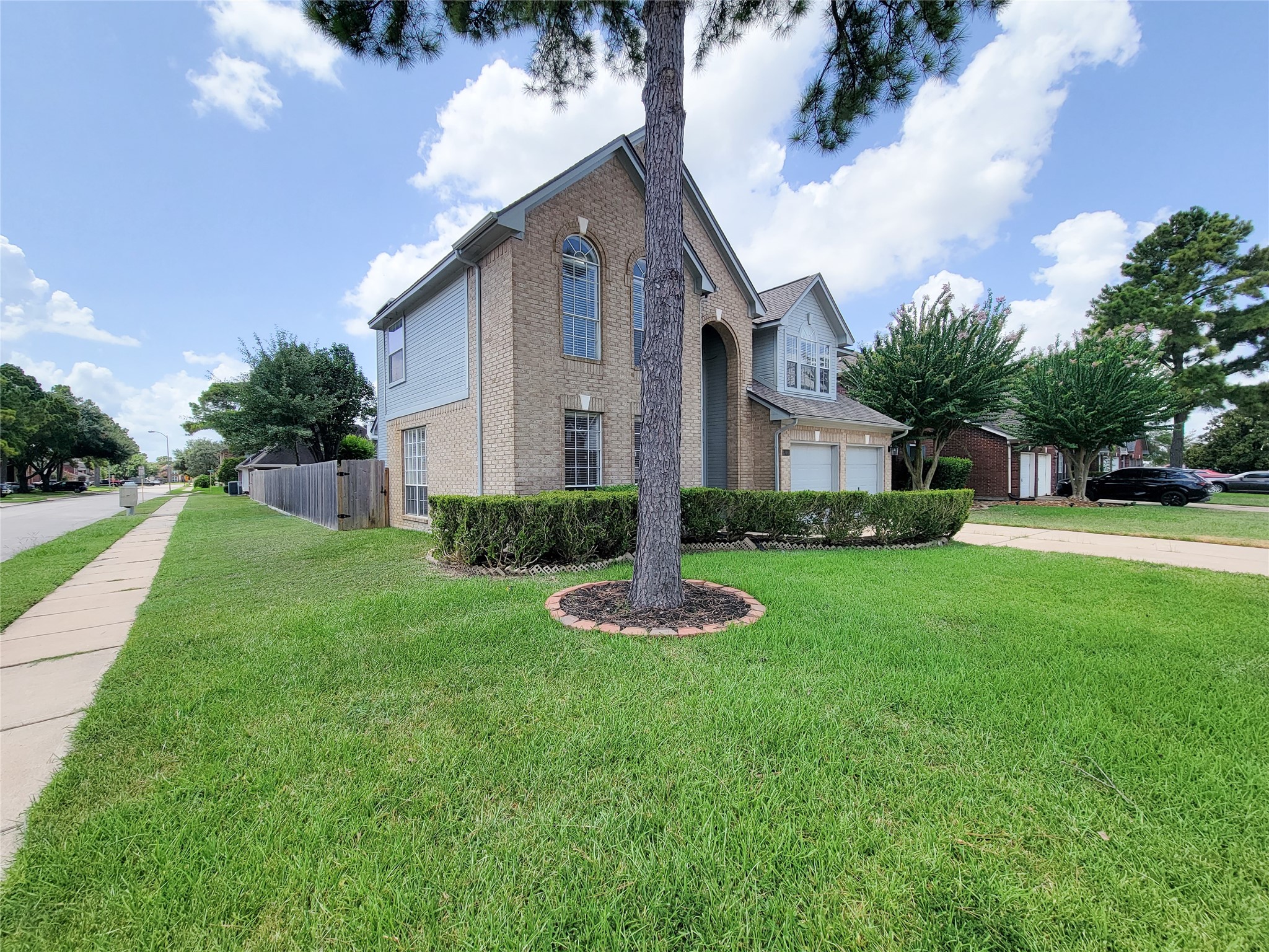 17403 Canyon Knoll Drive Property Photo 3