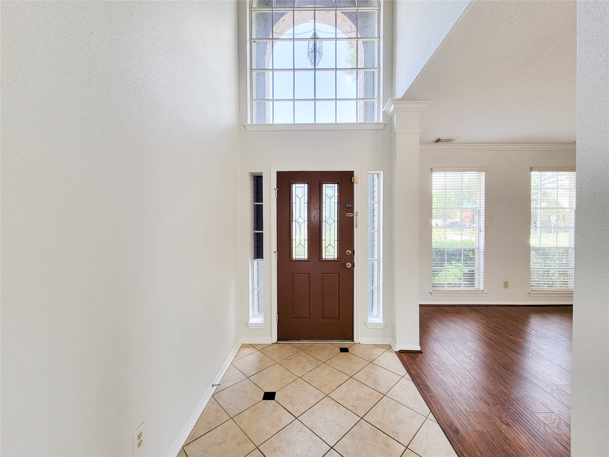17403 Canyon Knoll Drive Property Photo 5
