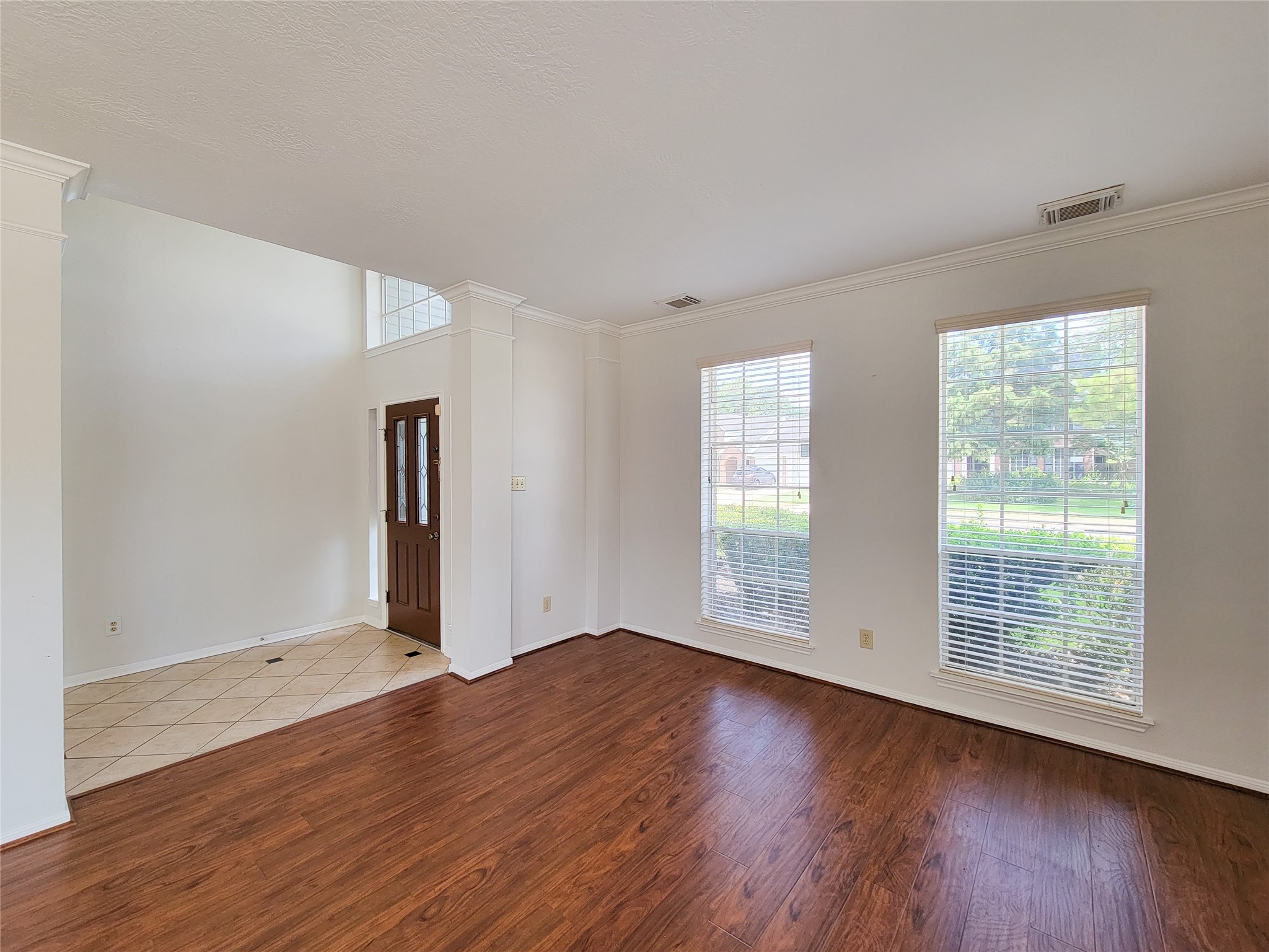 17403 Canyon Knoll Drive Property Photo 7