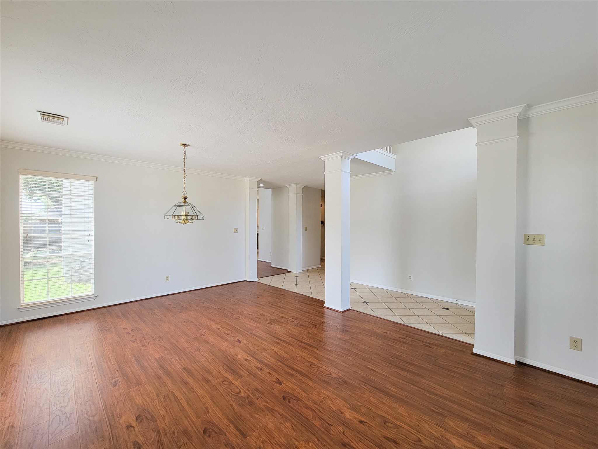 17403 Canyon Knoll Drive Property Photo 8