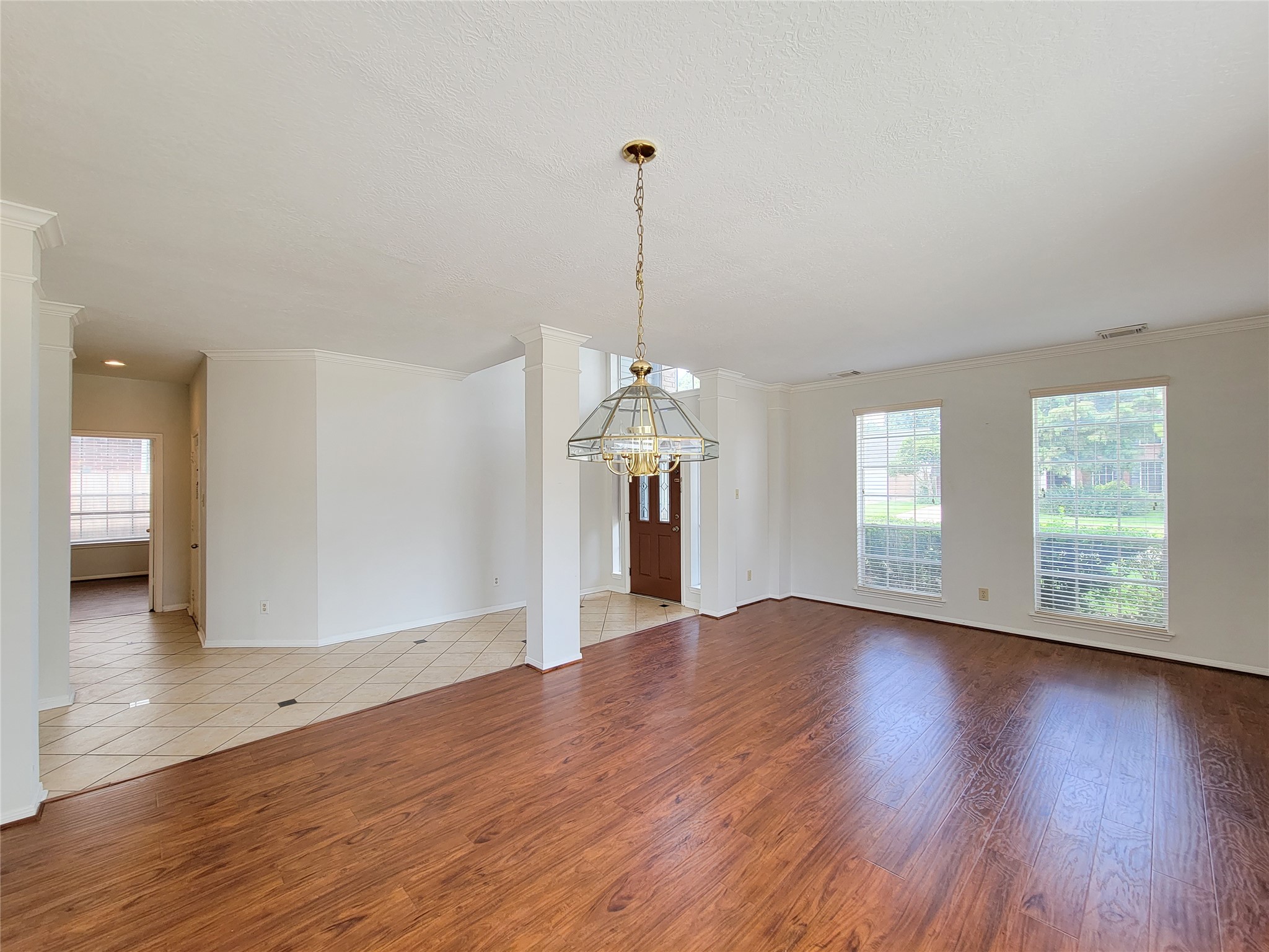 17403 Canyon Knoll Drive Property Photo 9