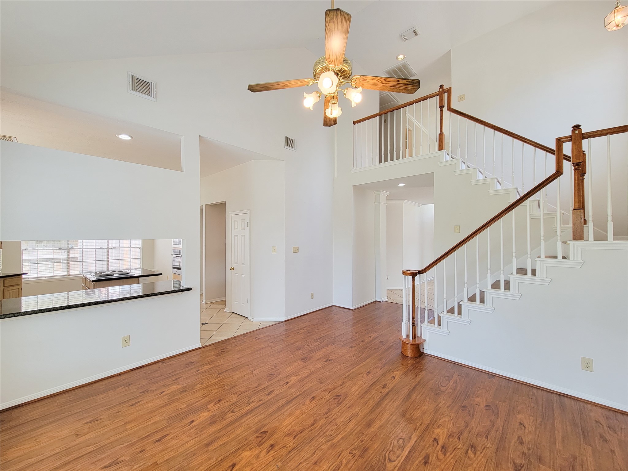 17403 Canyon Knoll Drive Property Photo 10