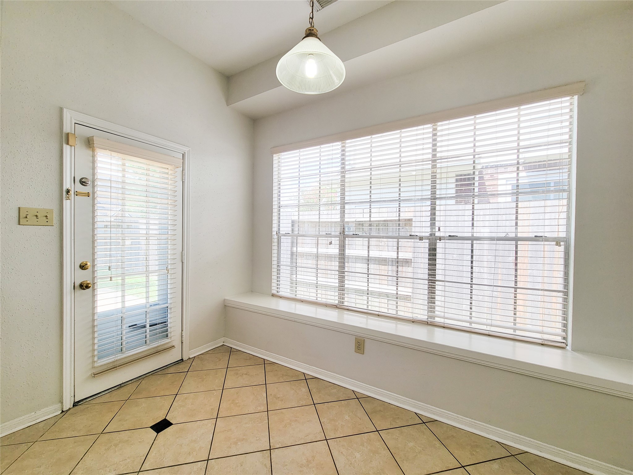 17403 Canyon Knoll Drive Property Photo 20