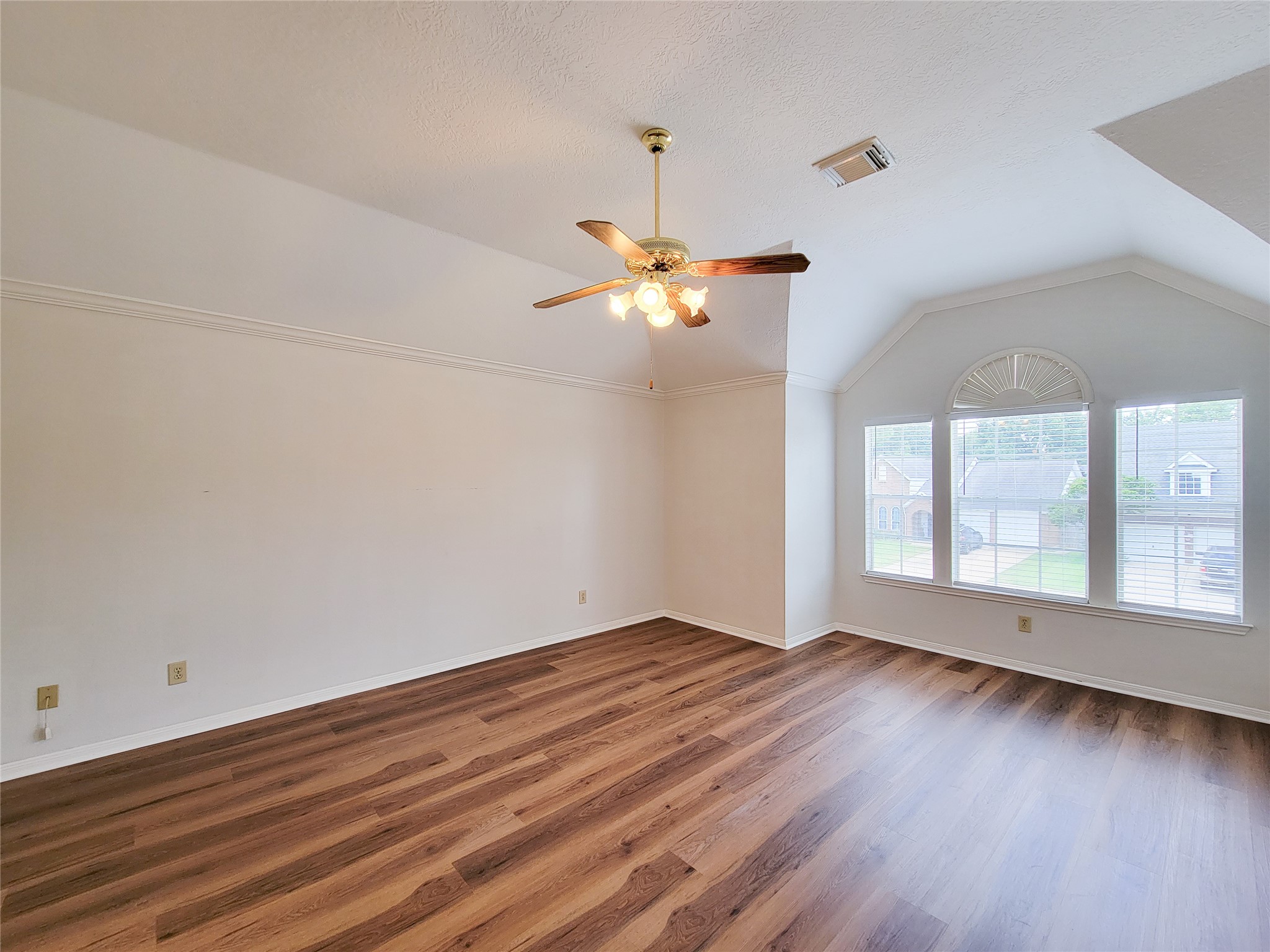 17403 Canyon Knoll Drive Property Photo 24