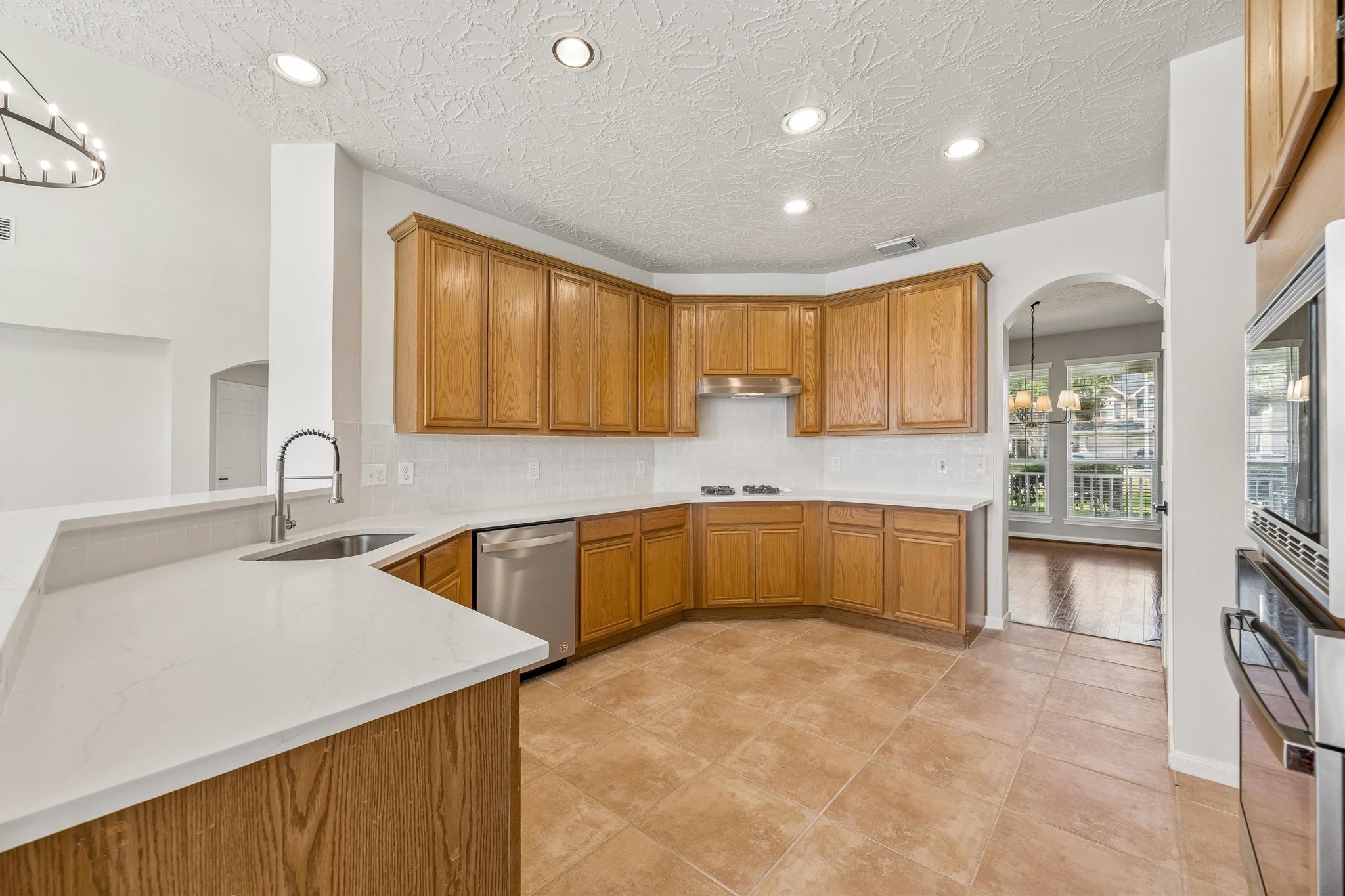 8126 Buffalo Springs Court Property Photo 9