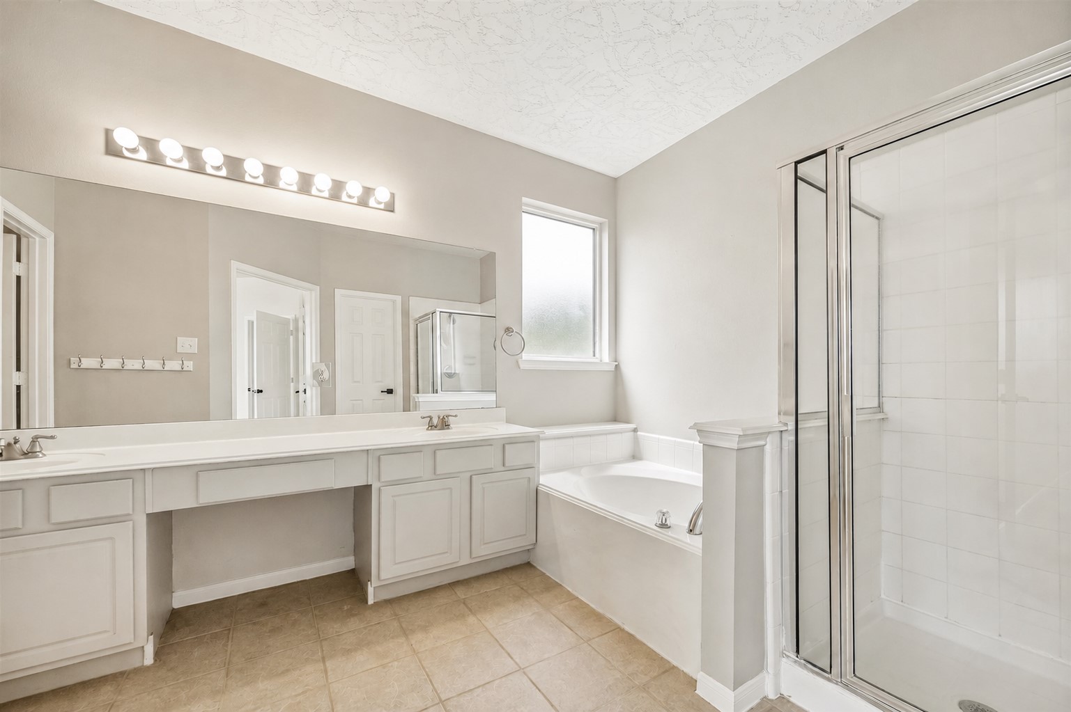8126 Buffalo Springs Court Property Photo 15