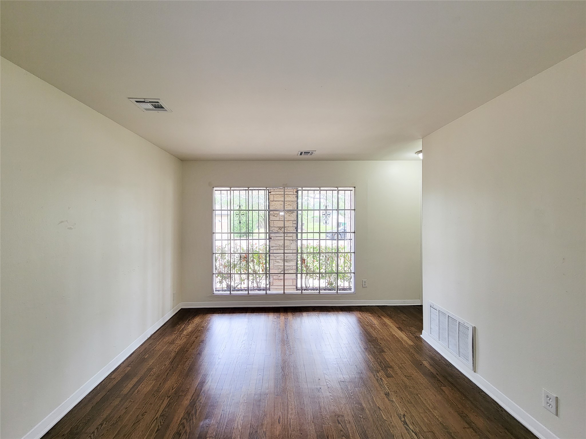 7426 Navasota Street Property Photo 6