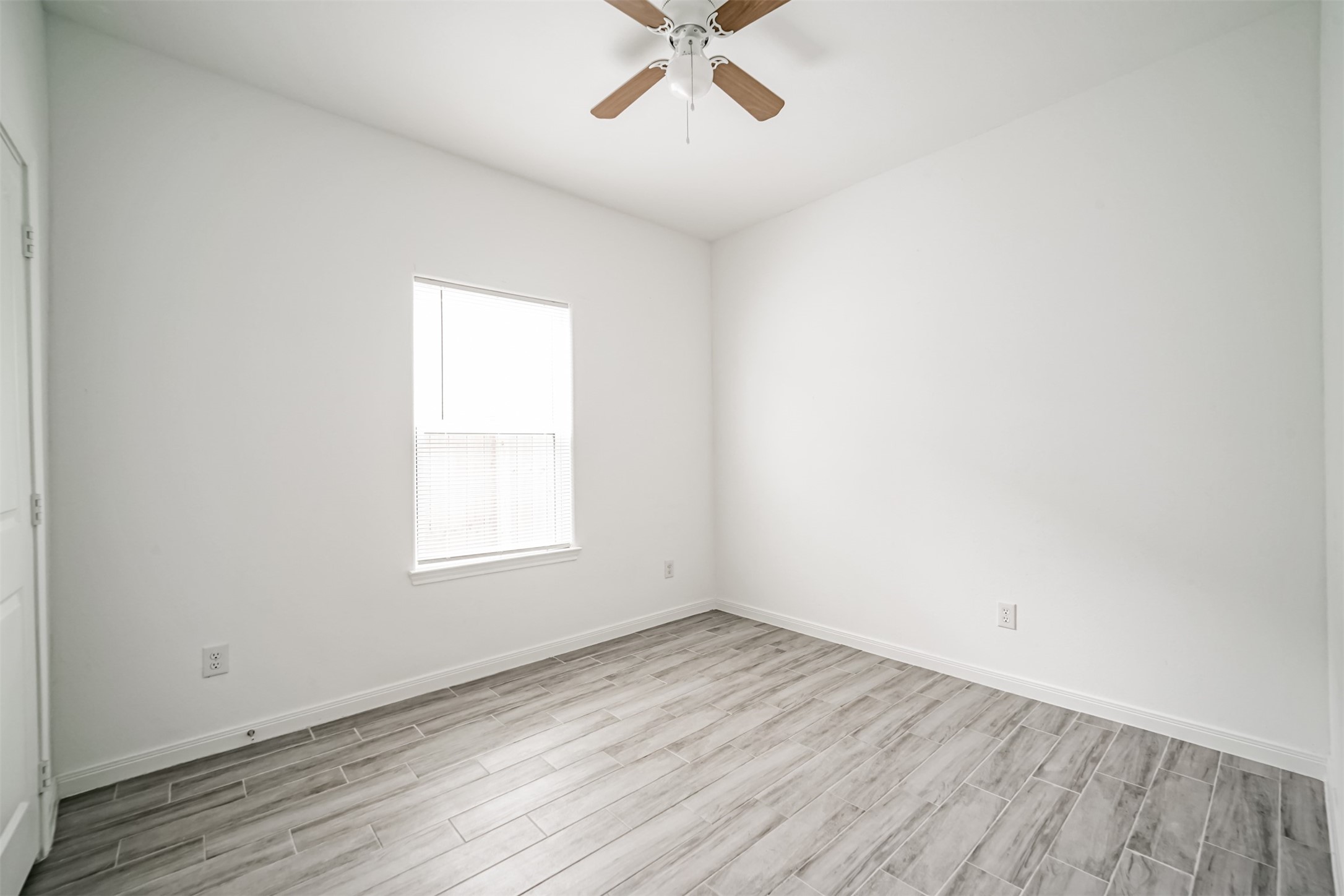 16888 Kempwood Property Photo 20
