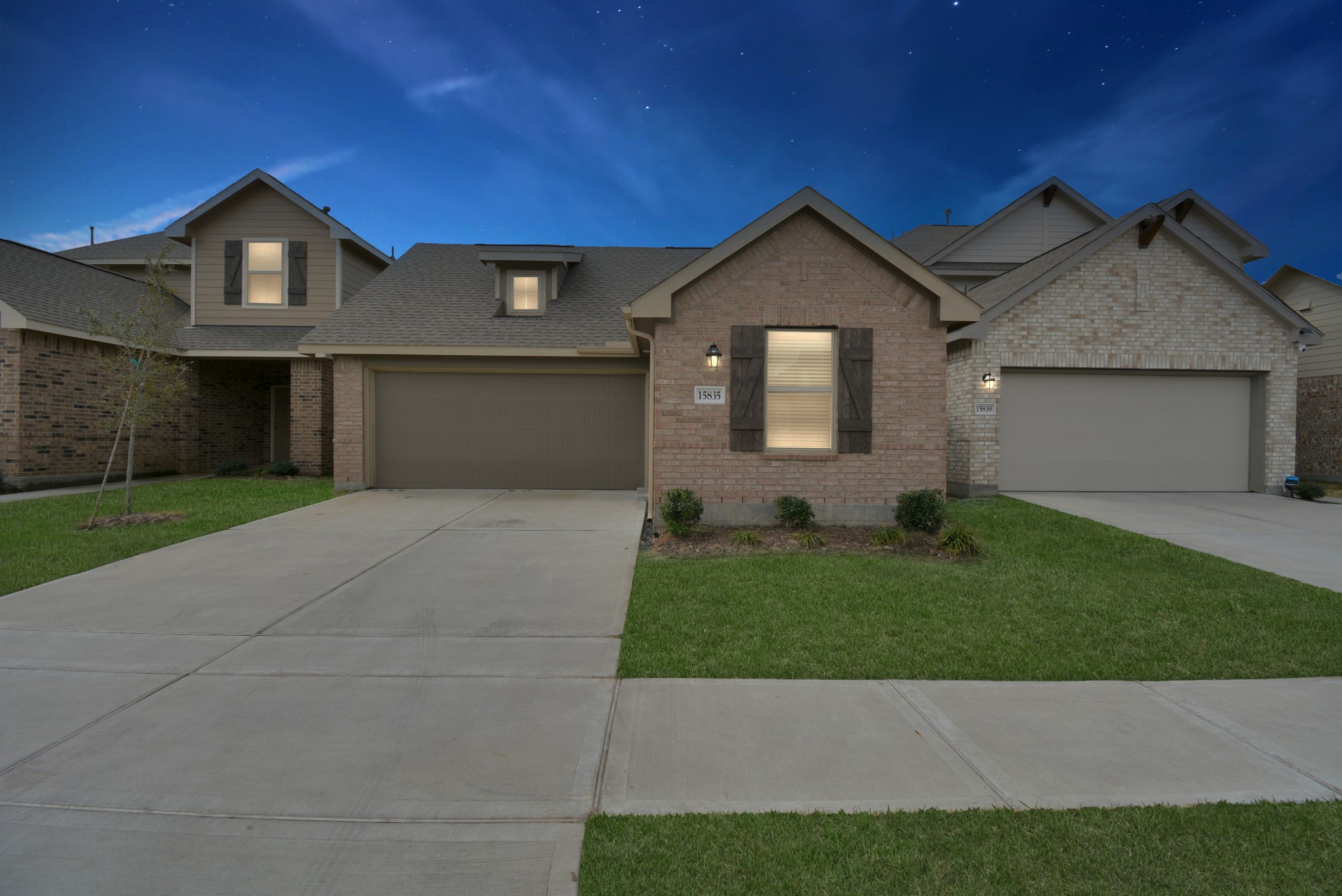 15826 Menlow Bend Drive Property Photo 1