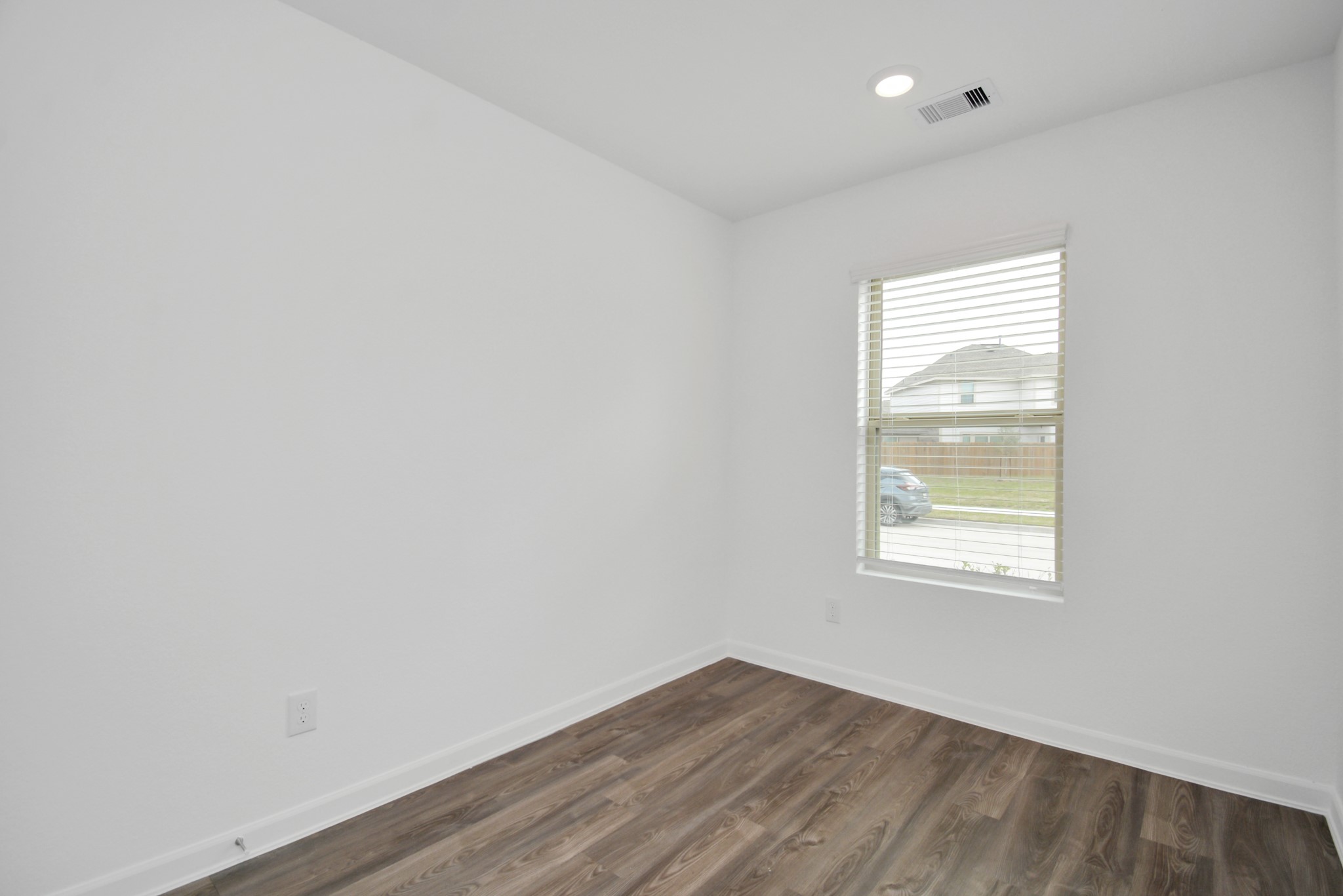 15826 Menlow Bend Drive Property Photo 28
