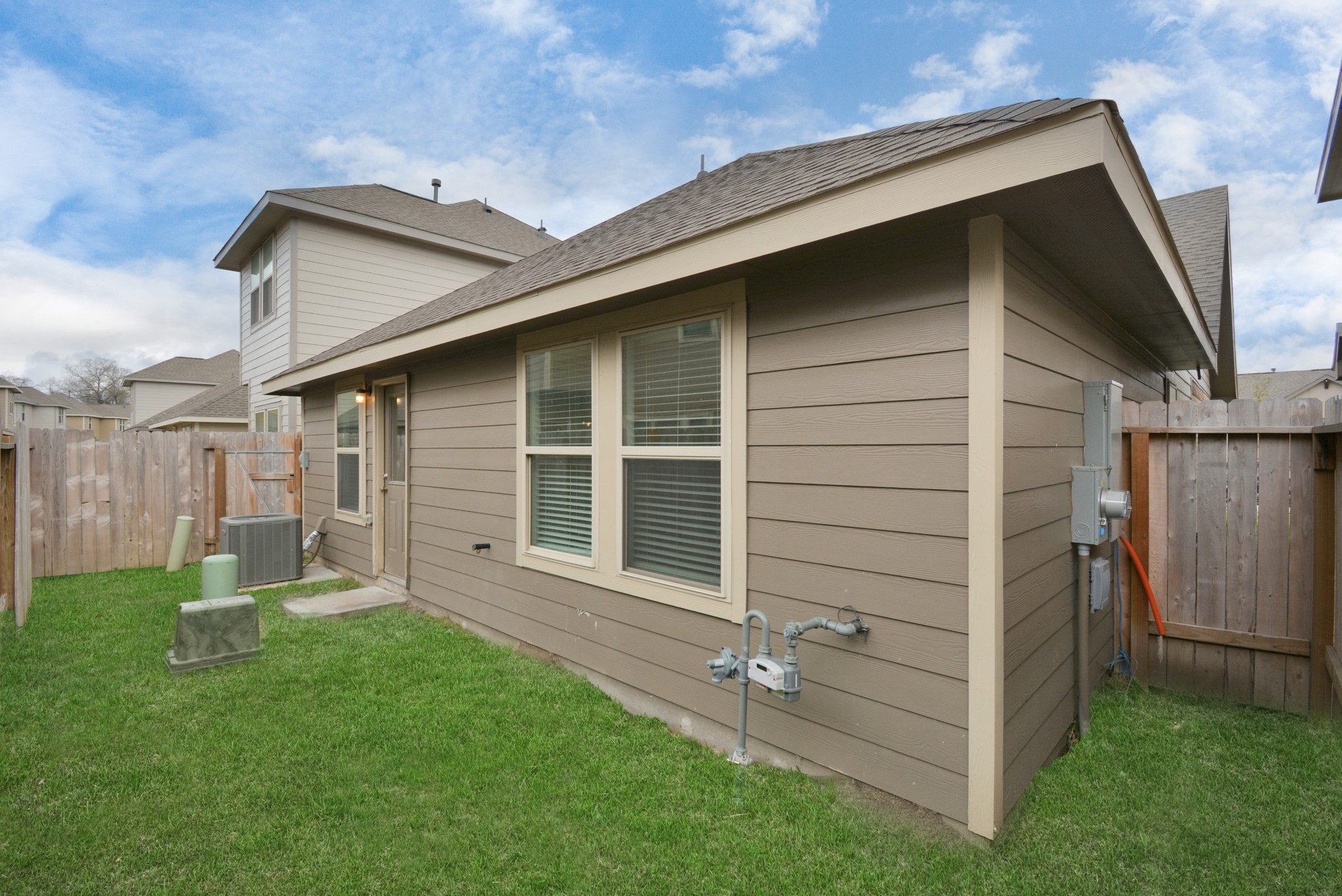 15826 Menlow Bend Drive Property Photo 39