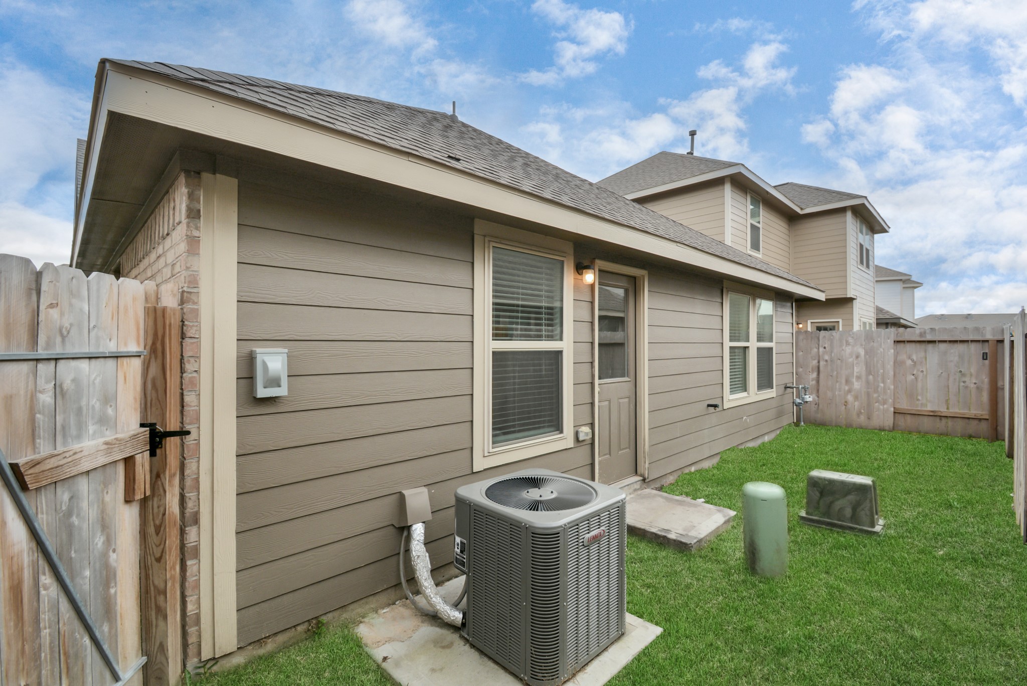 15826 Menlow Bend Drive Property Photo 41