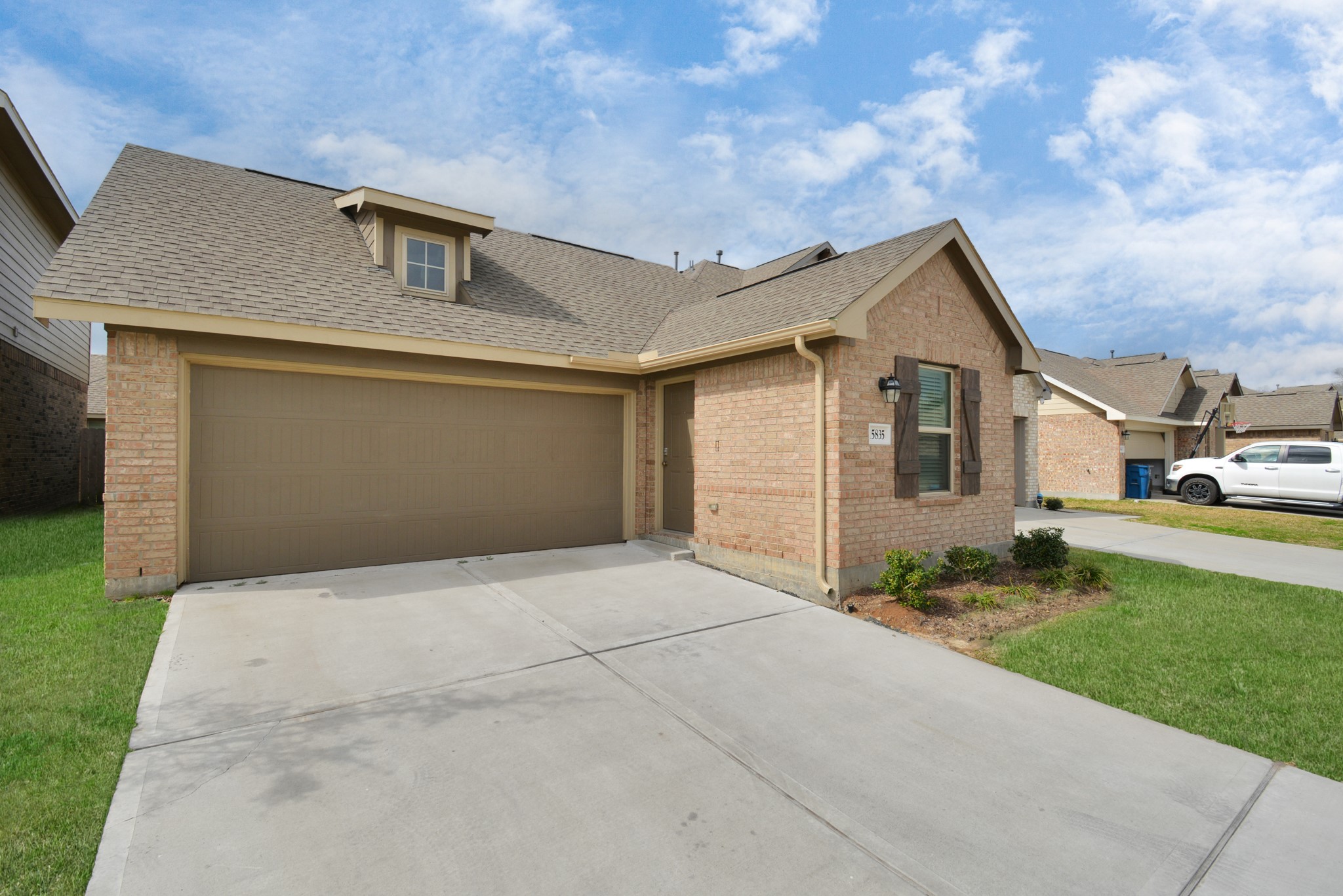 15826 Menlow Bend Drive Property Photo 42