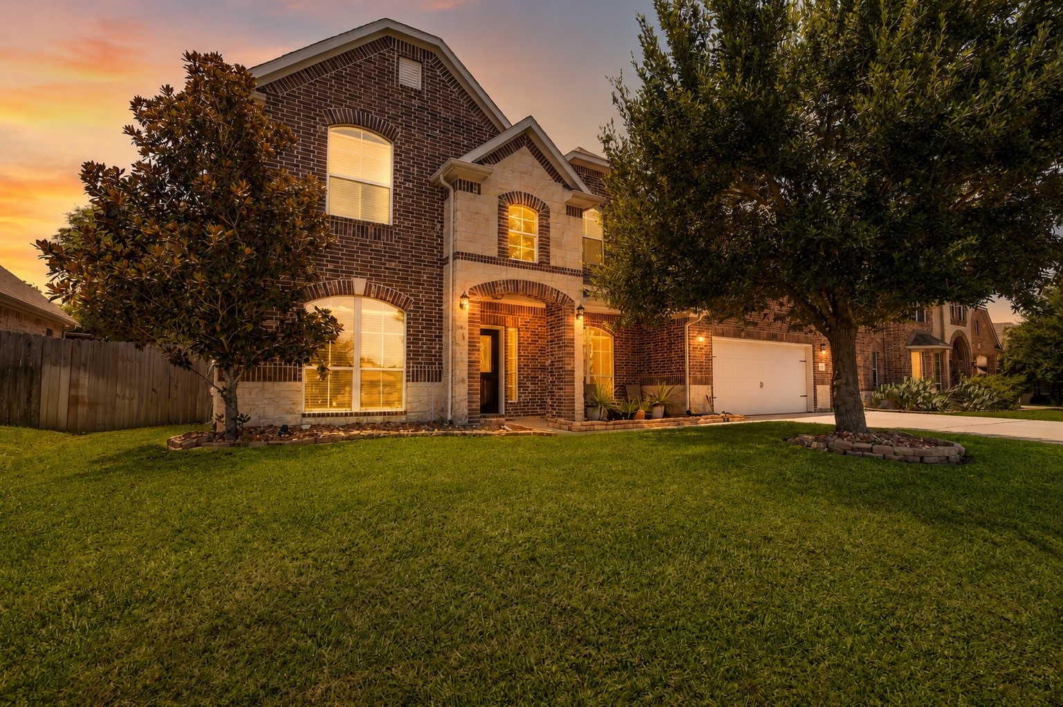 13859 Shoreline Drive Property Photo 3