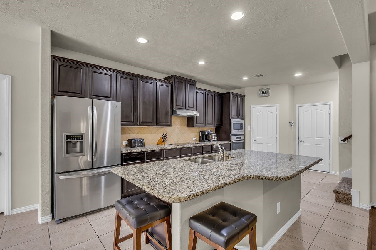 13859 Shoreline Drive Property Photo 5