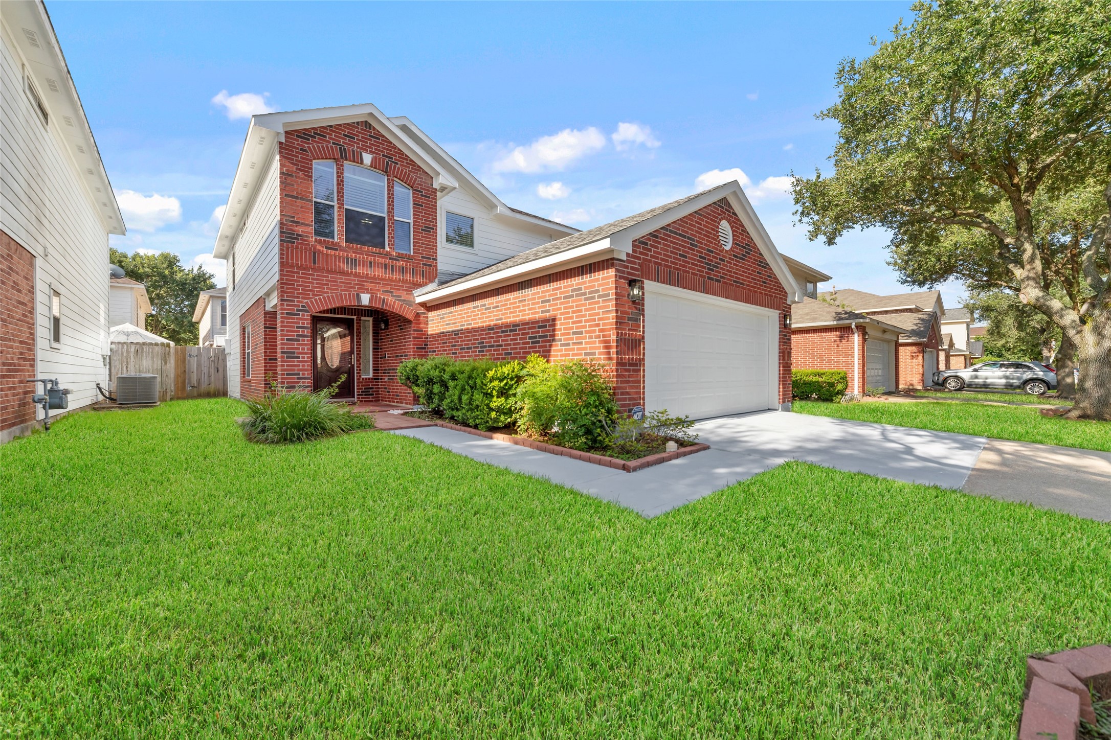 14207 Beech Glen Drive Property Photo 2