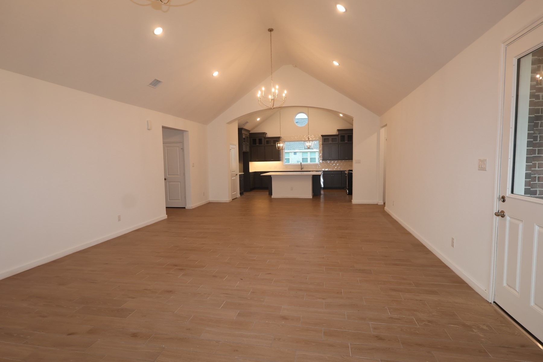 5049 Bluebell Way Property Photo 7