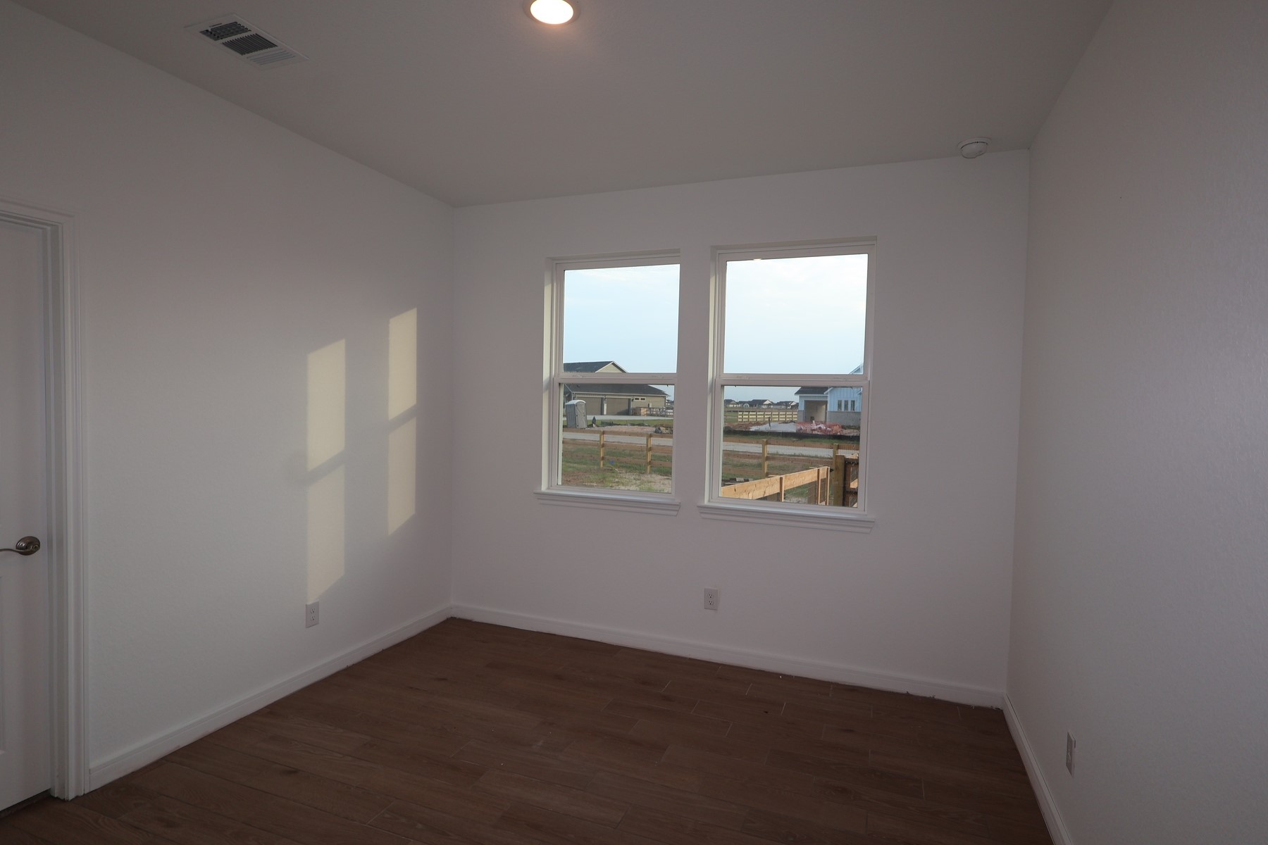 5049 Bluebell Way Property Photo 12