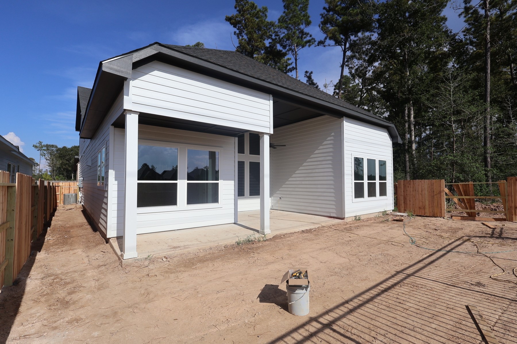 18418 Lovelier Lane Property Photo 3