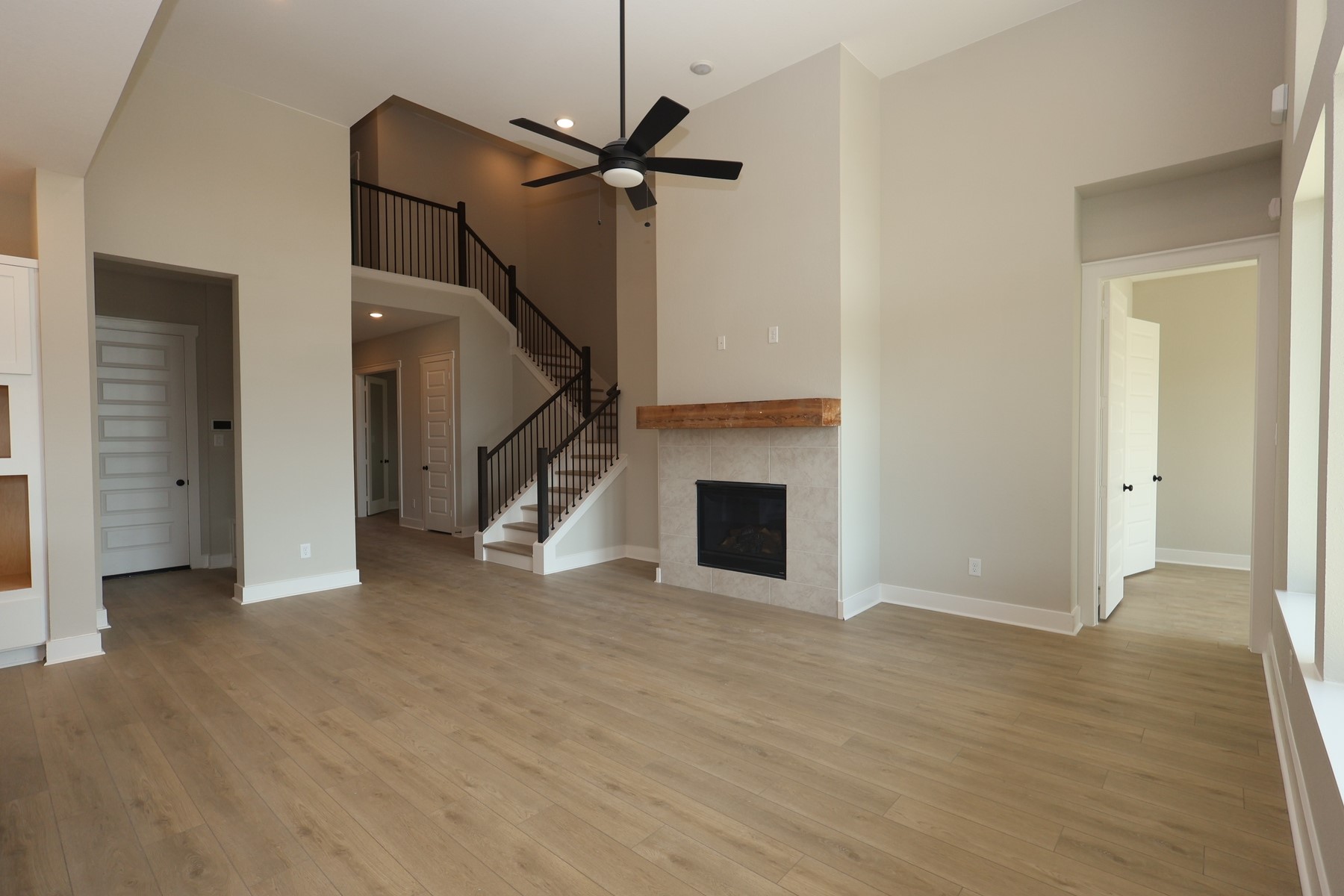 18418 Lovelier Lane Property Photo 10