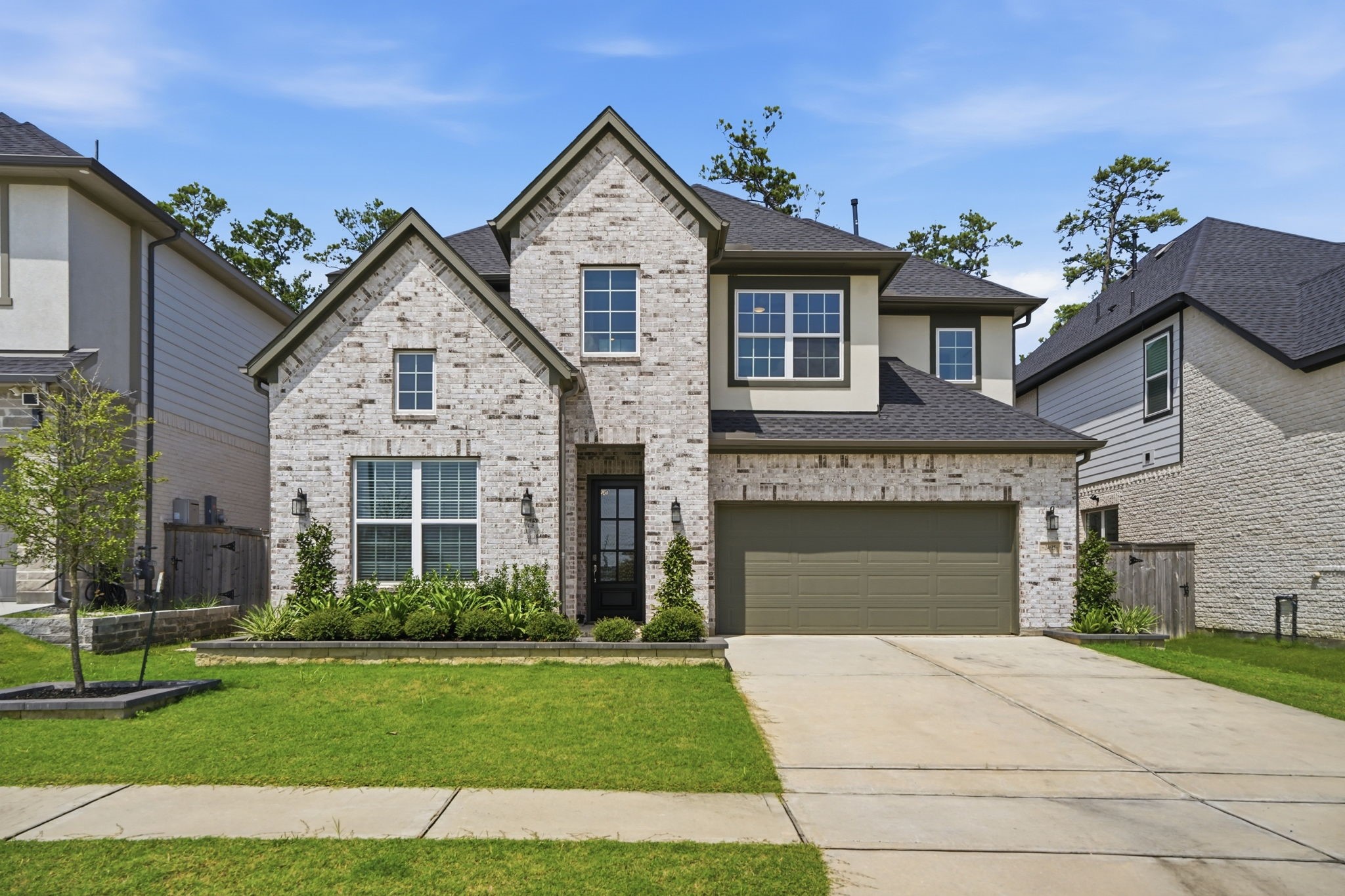 24615 Lukes Landing Way Property Photo 2