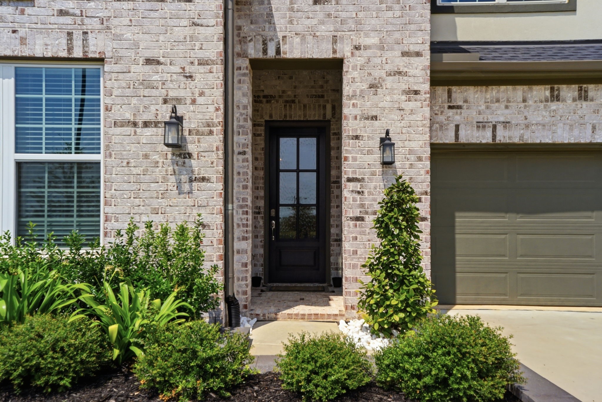 24615 Lukes Landing Way Property Photo 4