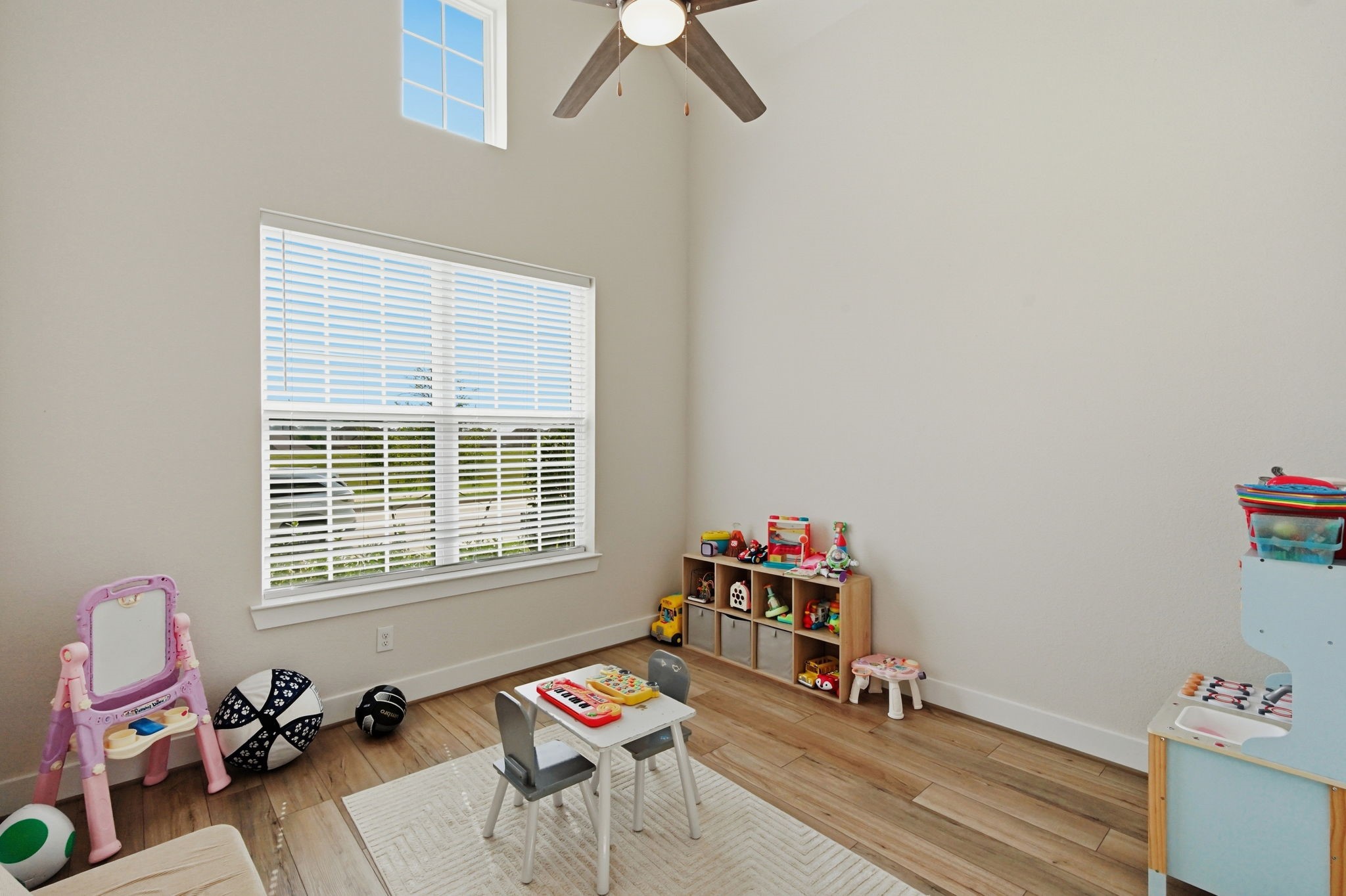24615 Lukes Landing Way Property Photo 6