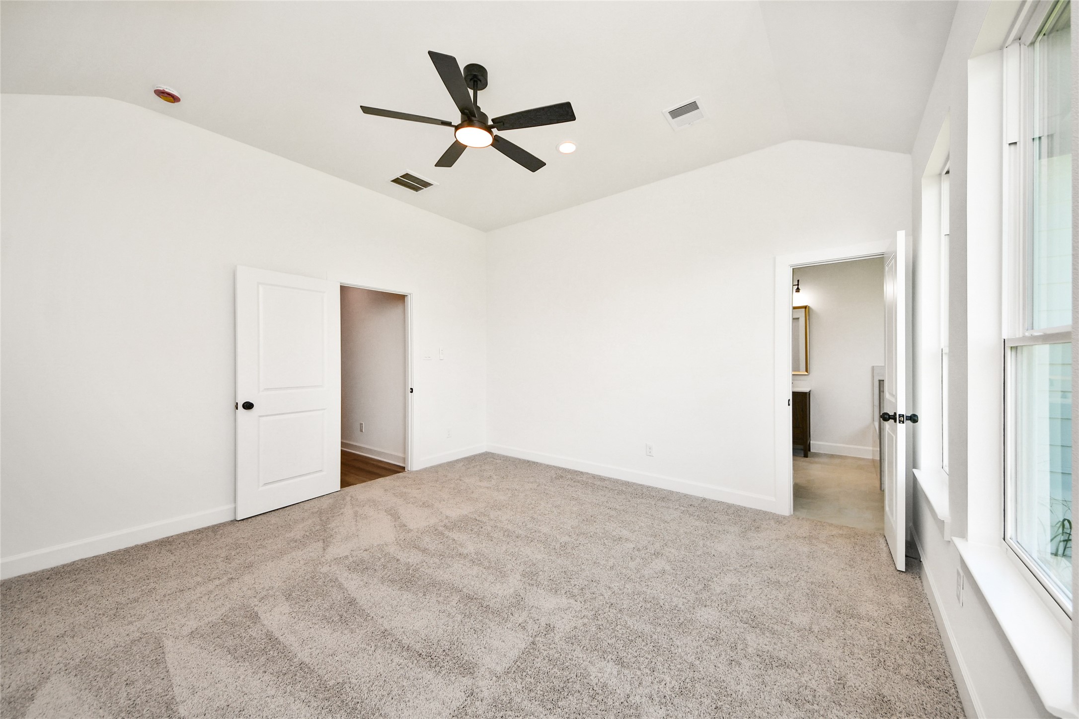 925 1st Street Property Photo 18