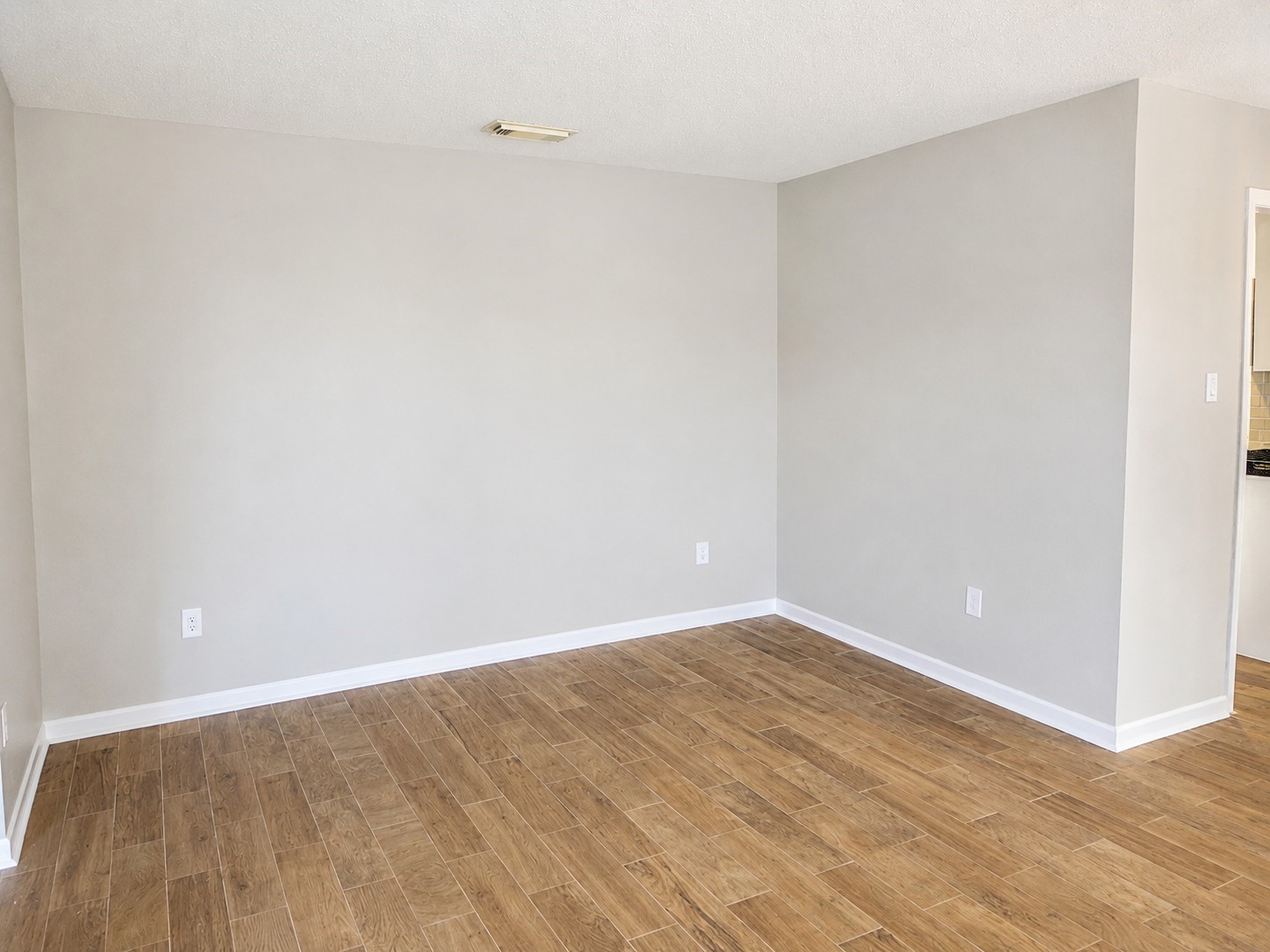 15322 Wandering Trail Property Photo 5